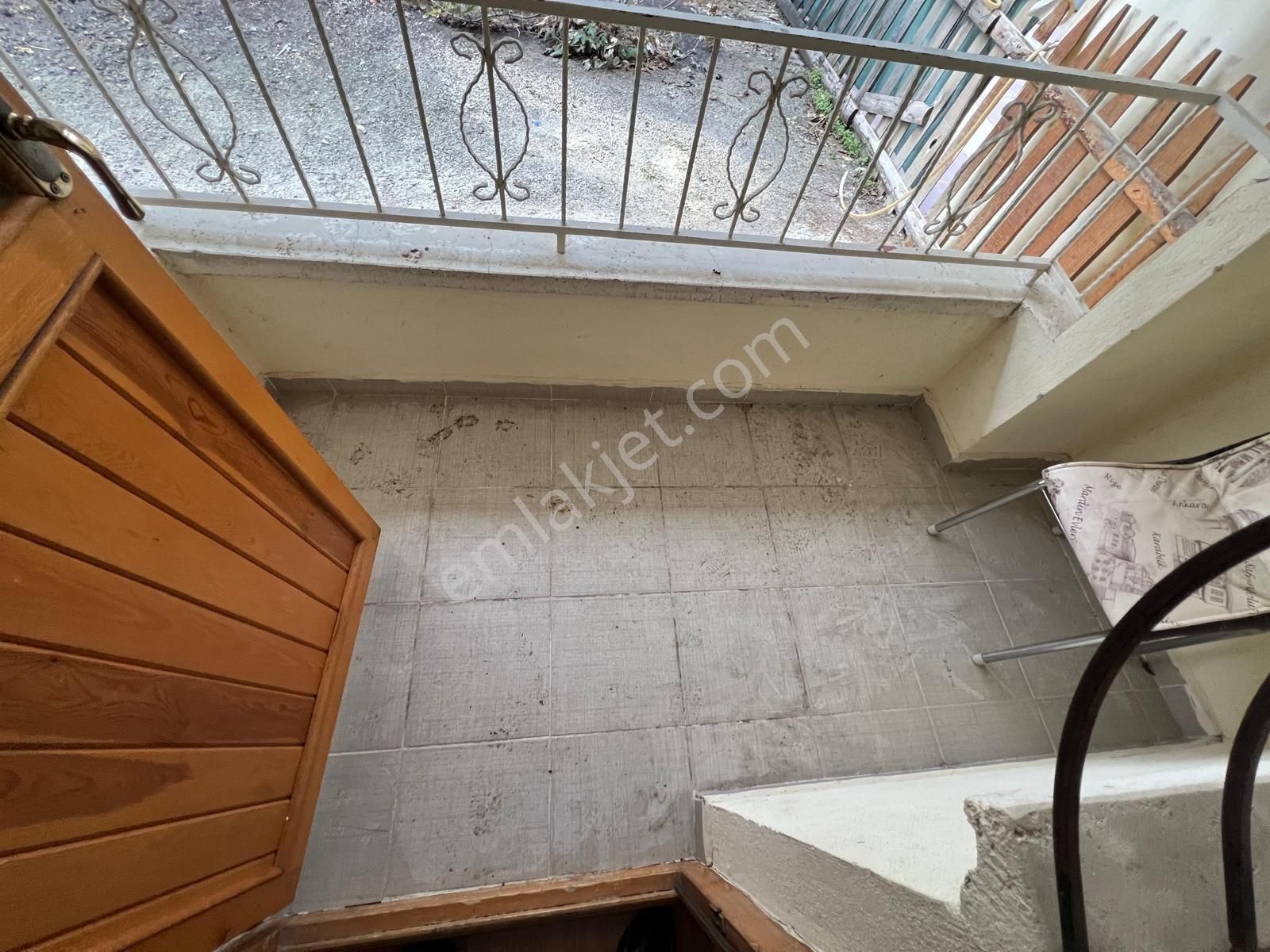 Karapürçekte 3+1 Kat Konumlu Altı Daire Eyüp Cami Mevki - Görsel 30