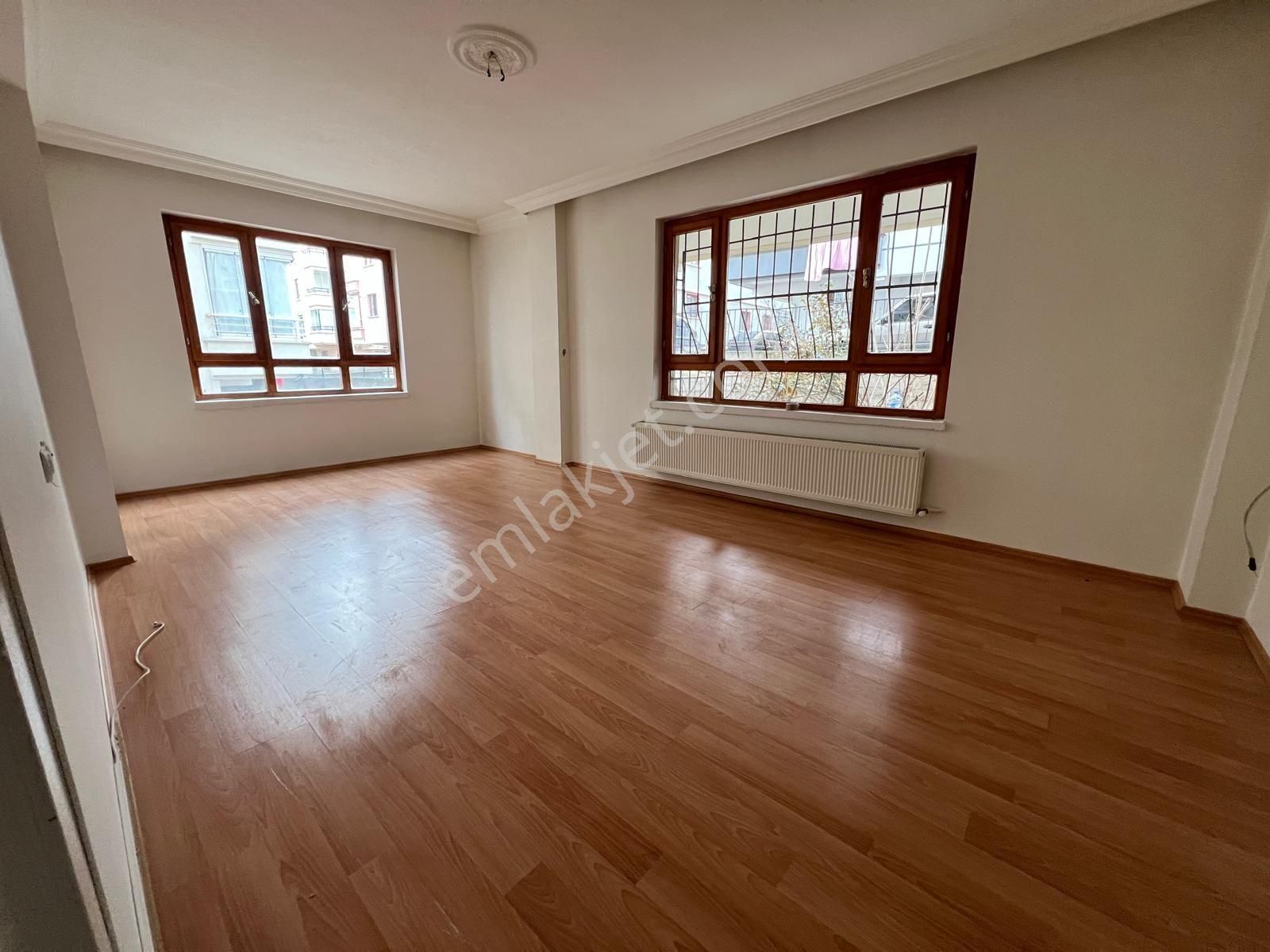 Karapürçekte 3+1 Kat Konumlu Altı Daire Eyüp Cami Mevki - Görsel 7