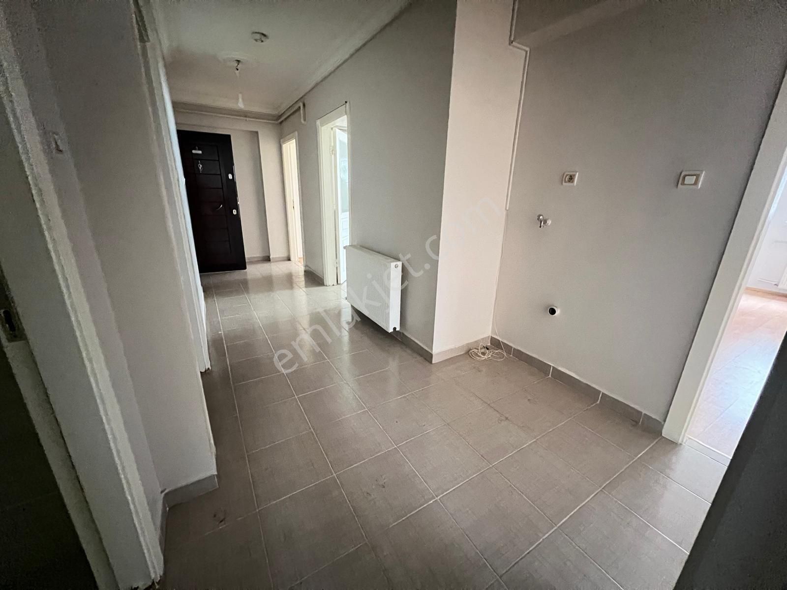 Karapürçekte 3+1 Kat Konumlu Altı Daire Eyüp Cami Mevki - Görsel 32