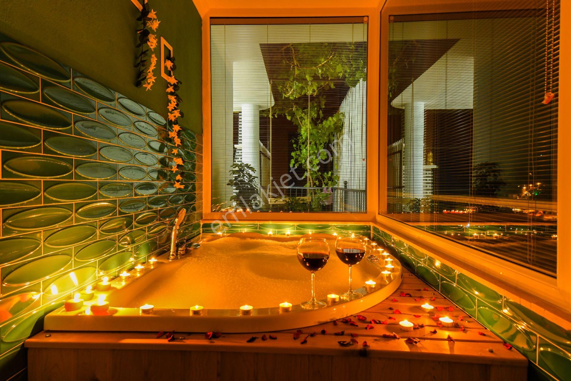 Kalkan Ulugöl Mevkinde Doğa Manzaralı Jakuzili Muhafazakar Tatil Villası