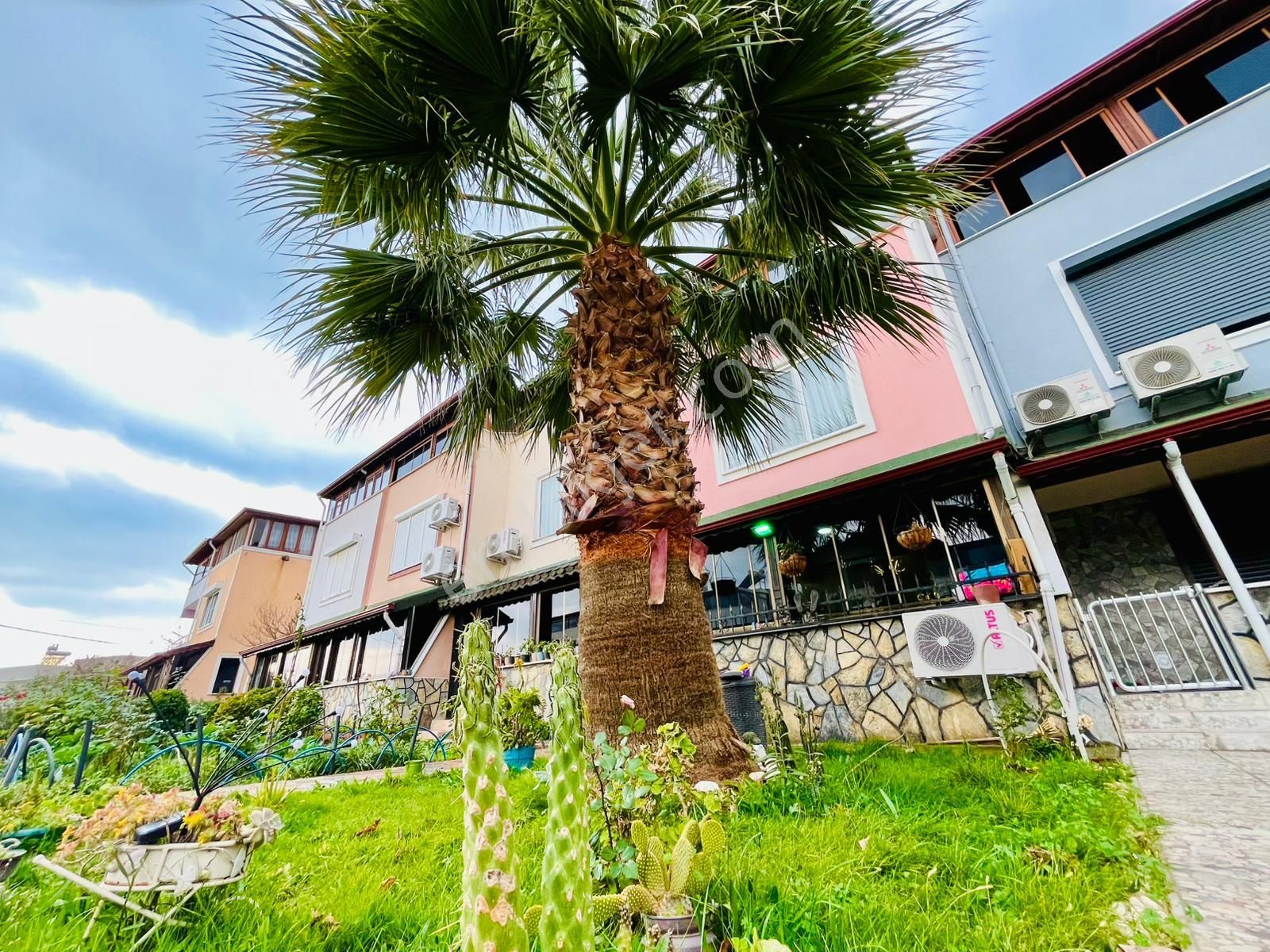 Yükselden Güre'de Denize 100mt Full Deniz Manzaralı Şahane Villa