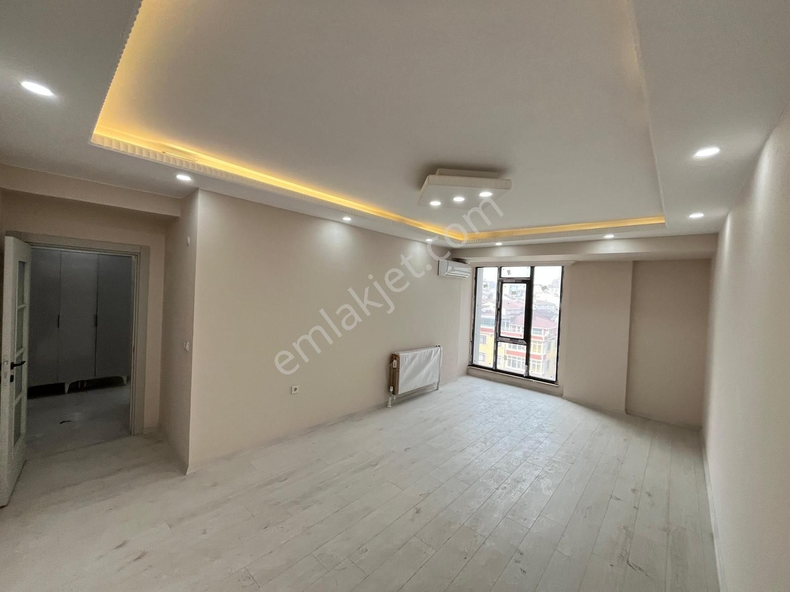 Meydan Plusta 3+1 Sıfır Lüx Otoparklı Güvenlikli Ara Katlar