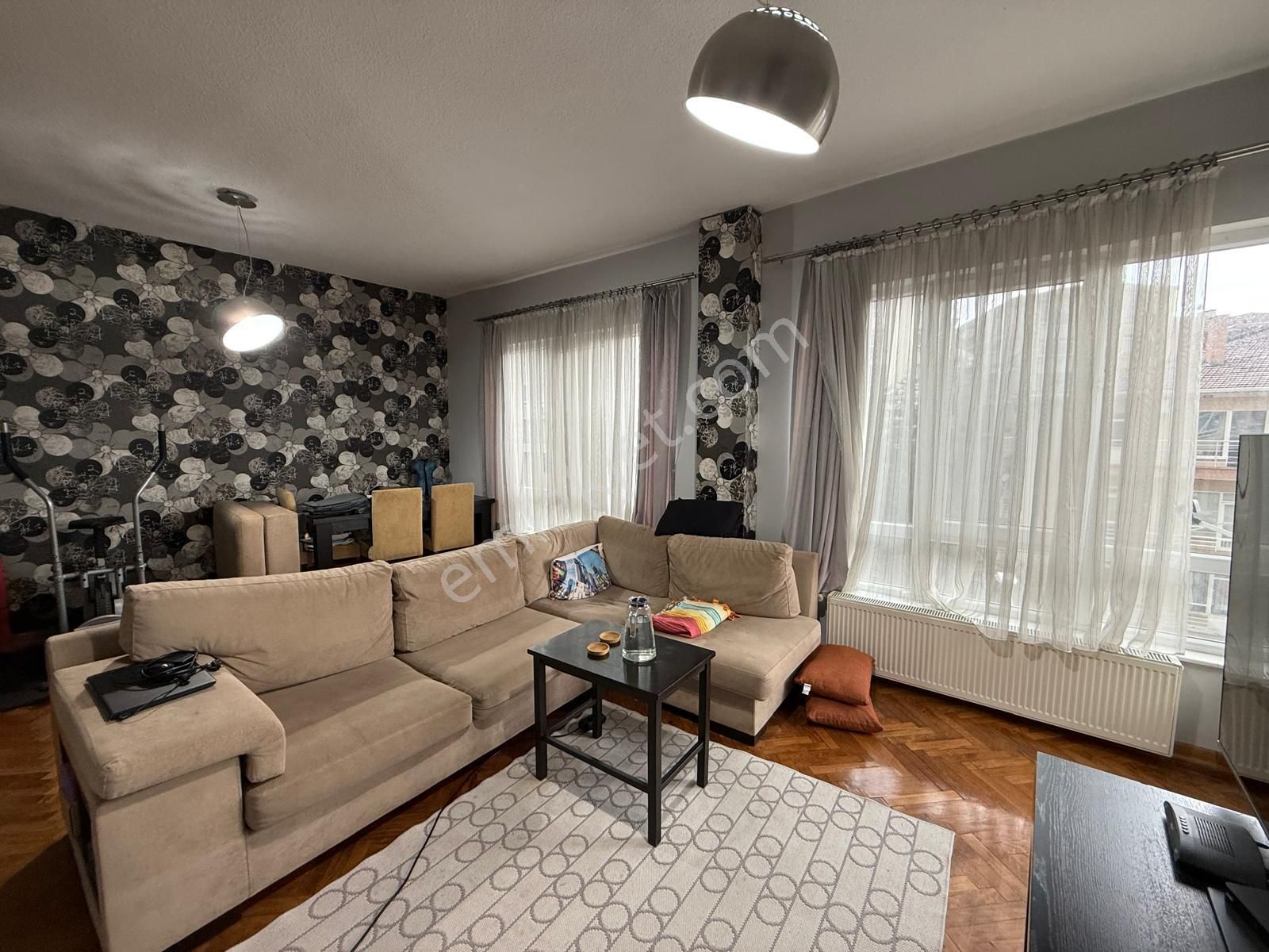 Ayrancı,hoşdere Caddesi, Nazilli Sokakda İskanlı 3+1 Satılık