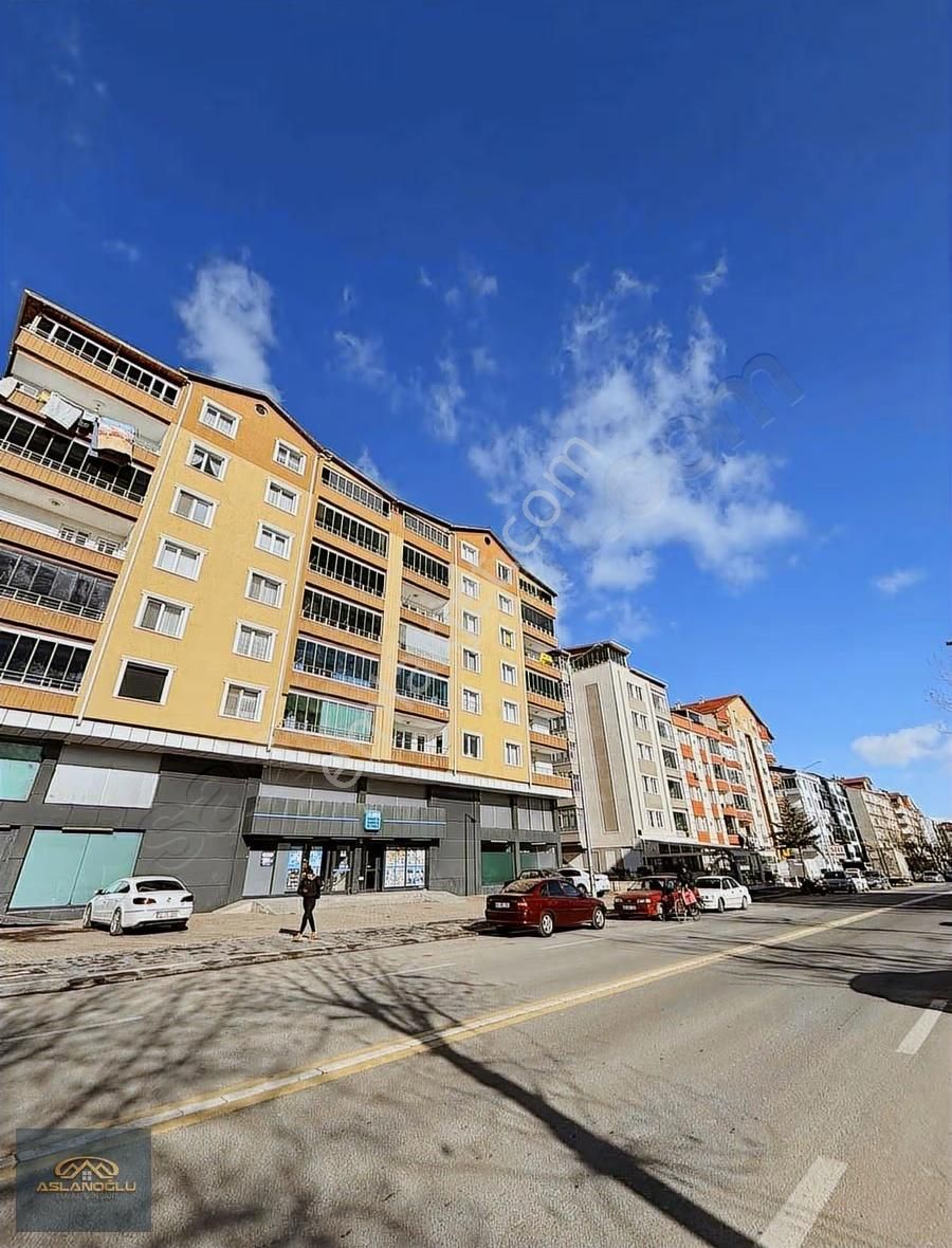 Aslanoğlu Emlak'tan Bulvar Üzeri Satılık 3+1 Geniş Daire - Görsel 30