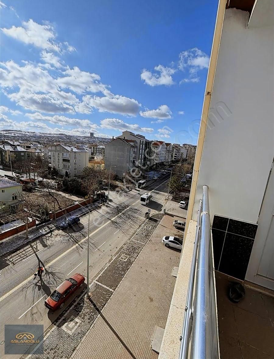 Aslanoğlu Emlak'tan Bulvar Üzeri Satılık 3+1 Geniş Daire - Görsel 11