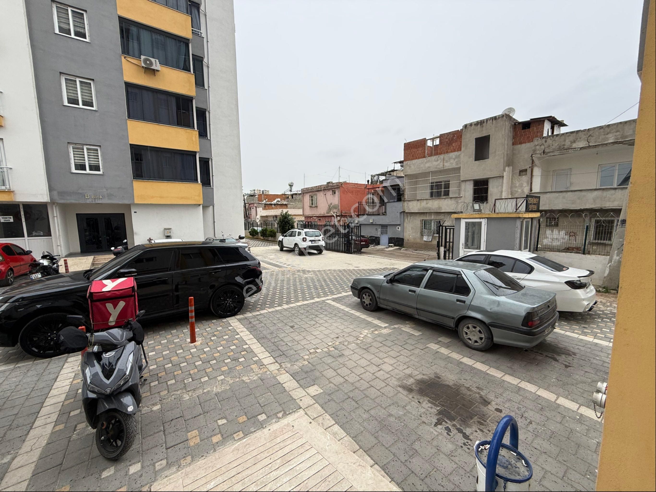 Mithatpaşa Mahallesinde Site İçerisinde 3+1 Kapalı Mutfak Satılık Daire - Görsel 21