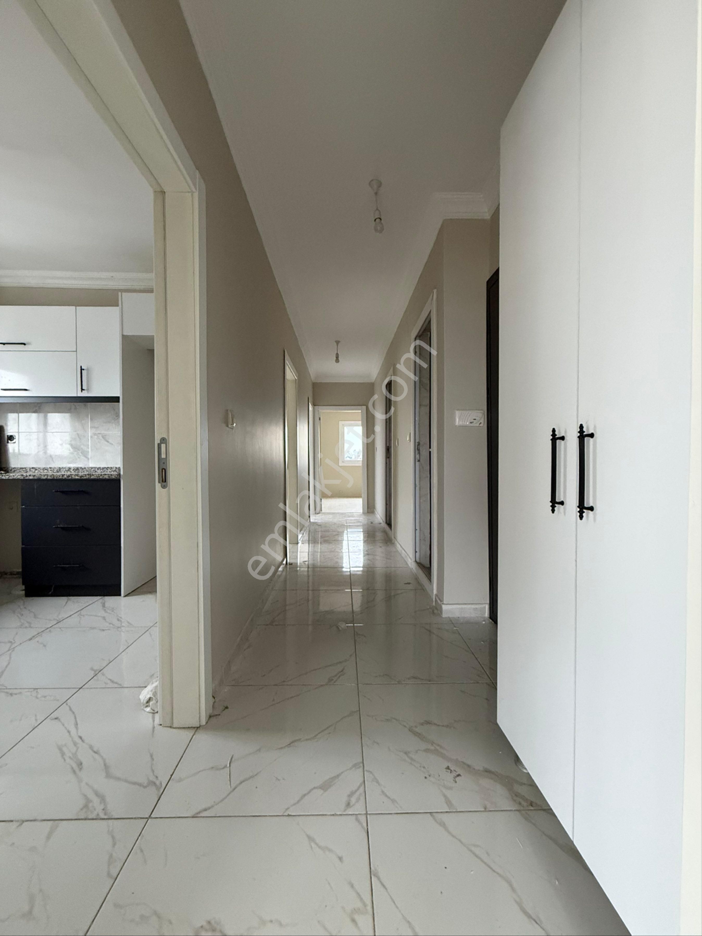 Mithatpaşa Mahallesinde Site İçerisinde 3+1 Kapalı Mutfak Satılık Daire - Görsel 6