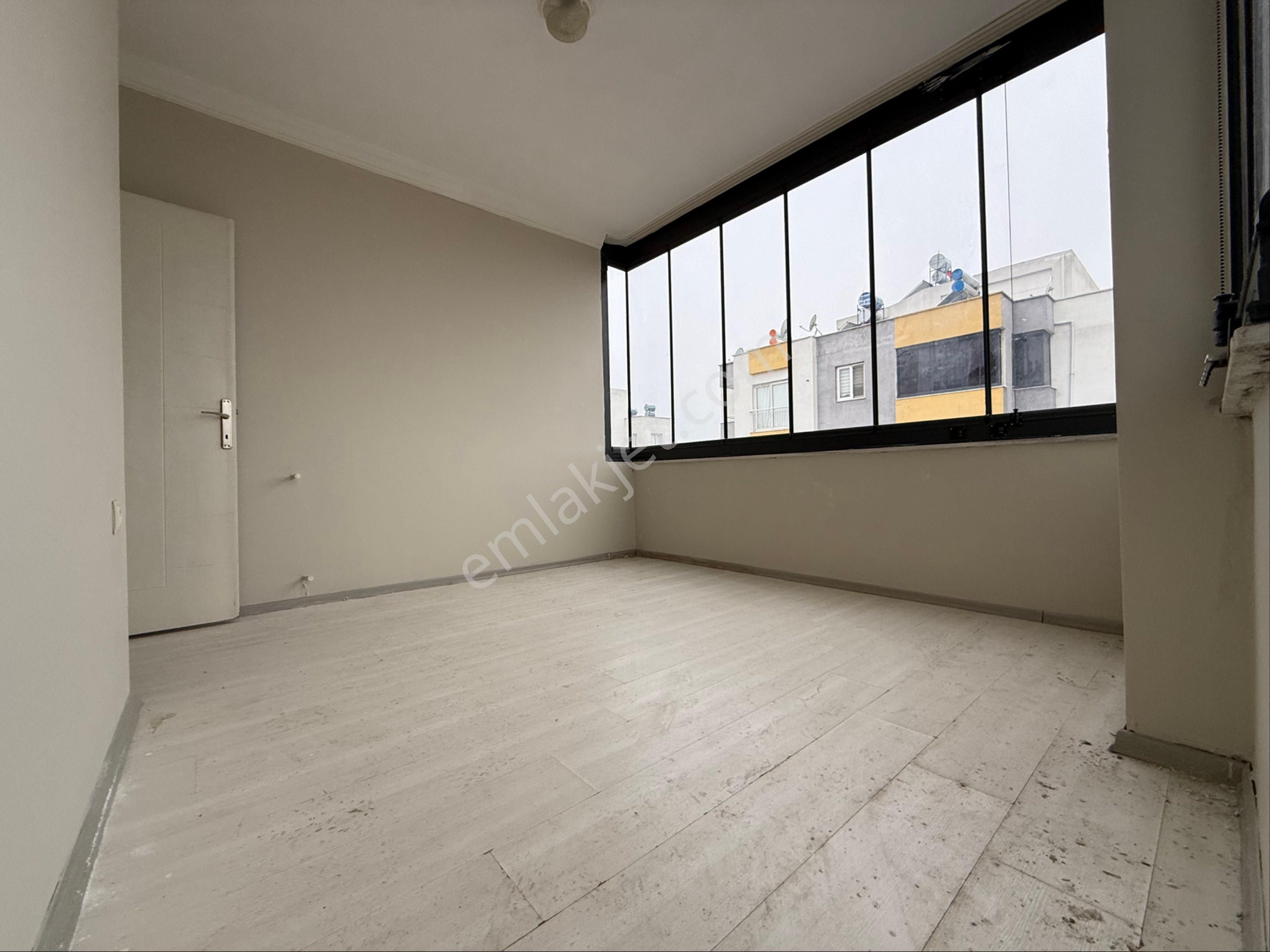 Mithatpaşa Mahallesinde Site İçerisinde 3+1 Kapalı Mutfak Satılık Daire - Görsel 12