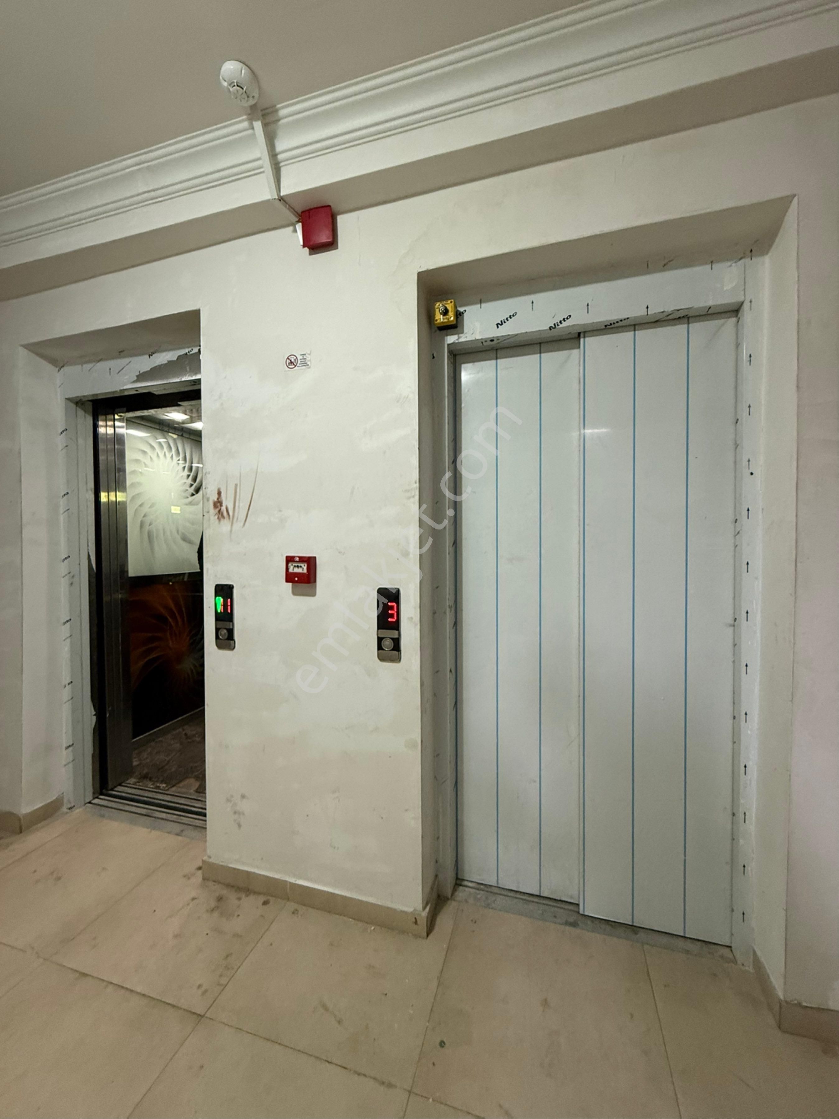 Mithatpaşa Mahallesinde Site İçerisinde 3+1 Kapalı Mutfak Satılık Daire - Görsel 18