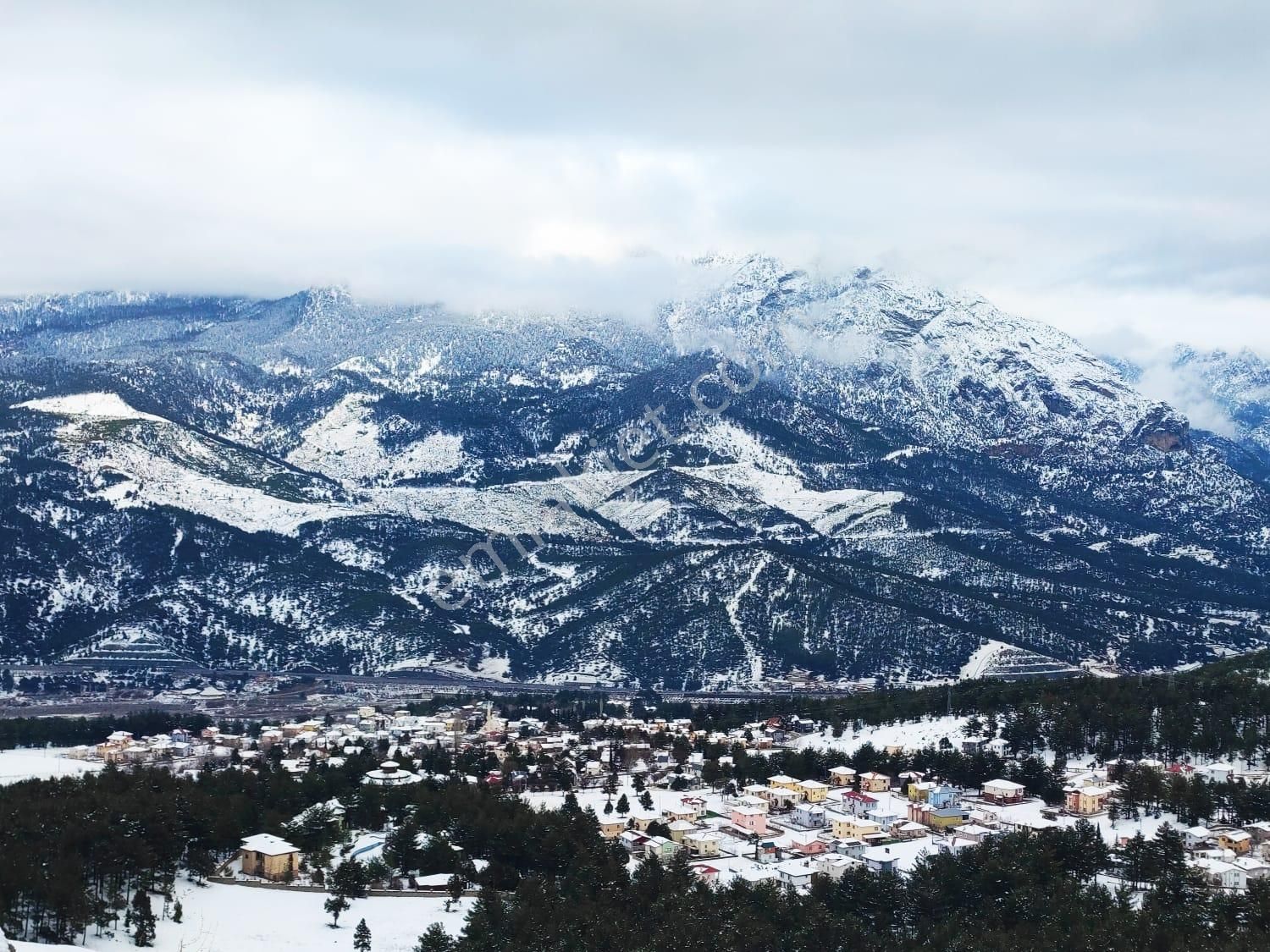Kar Emlaktan Yenikonacık Bozkırlı Mevkiinde Uç 1 Dönüm Satılık Arsa - Görsel 26
