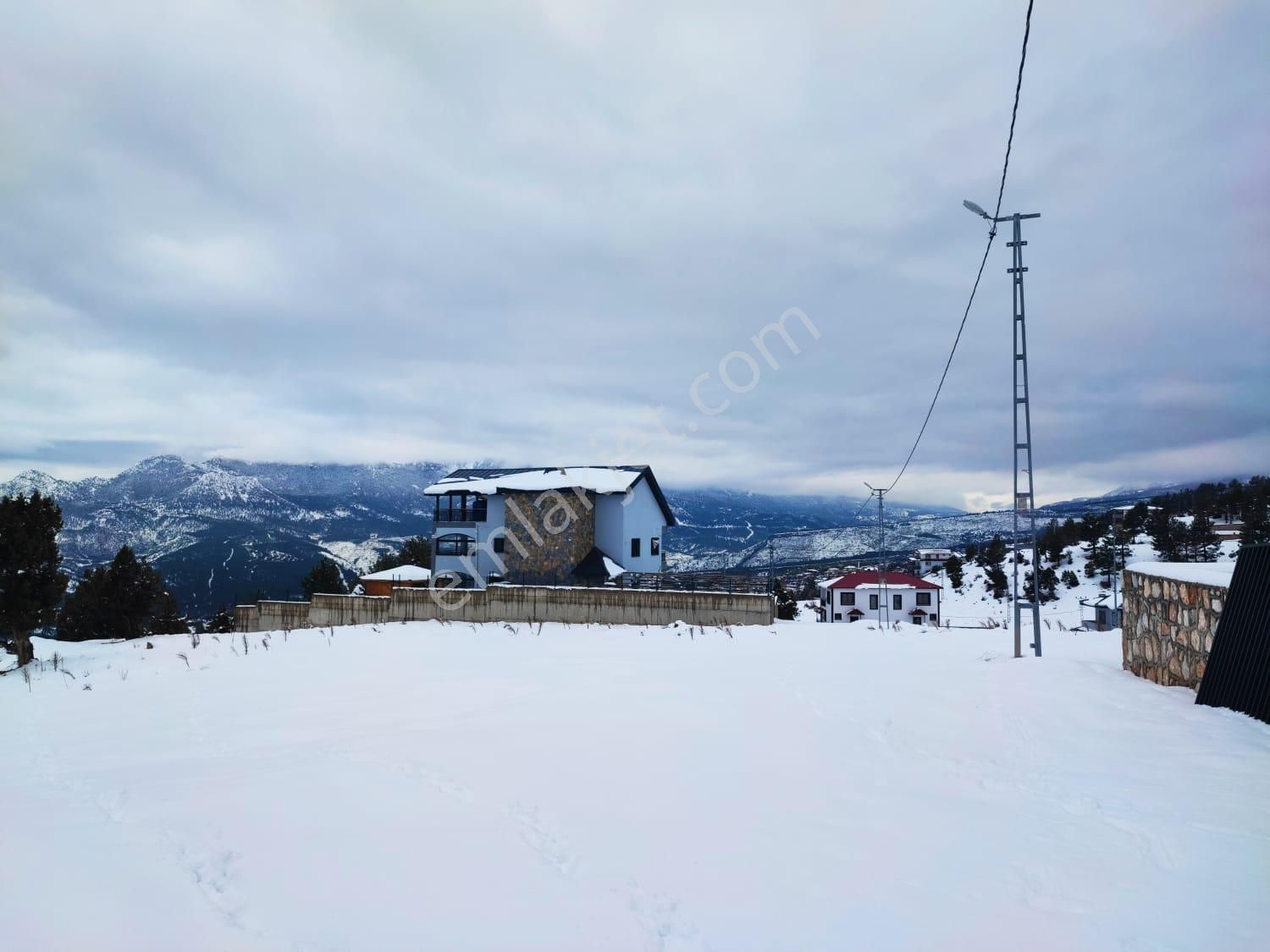 Kar Emlaktan Yenikonacık Bozkırlı Mevkiinde Uç 1 Dönüm Satılık Arsa - Görsel 7
