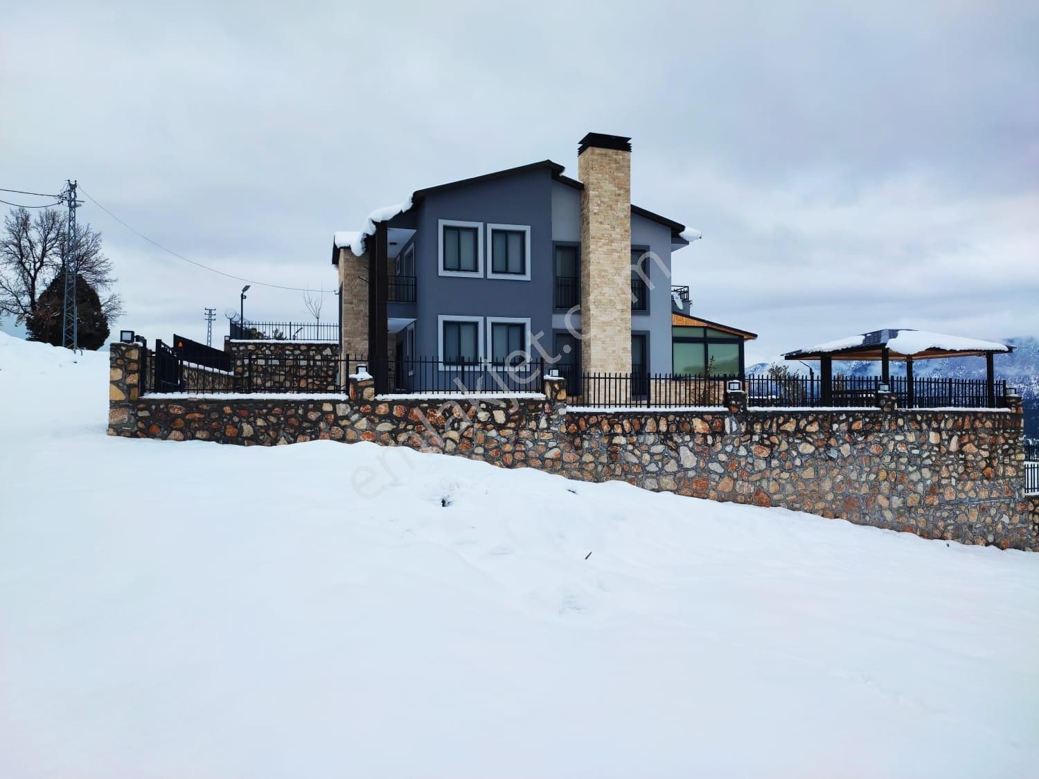 Kar Emlaktan Yenikonacık Bozkırlı Mevkiinde Uç 1 Dönüm Satılık Arsa - Görsel 29