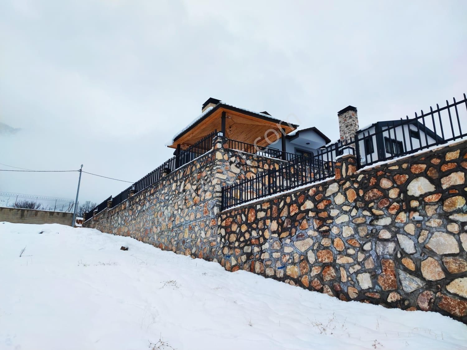 Kar Emlaktan Yenikonacık Bozkırlı Mevkiinde Uç 1 Dönüm Satılık Arsa - Görsel 19