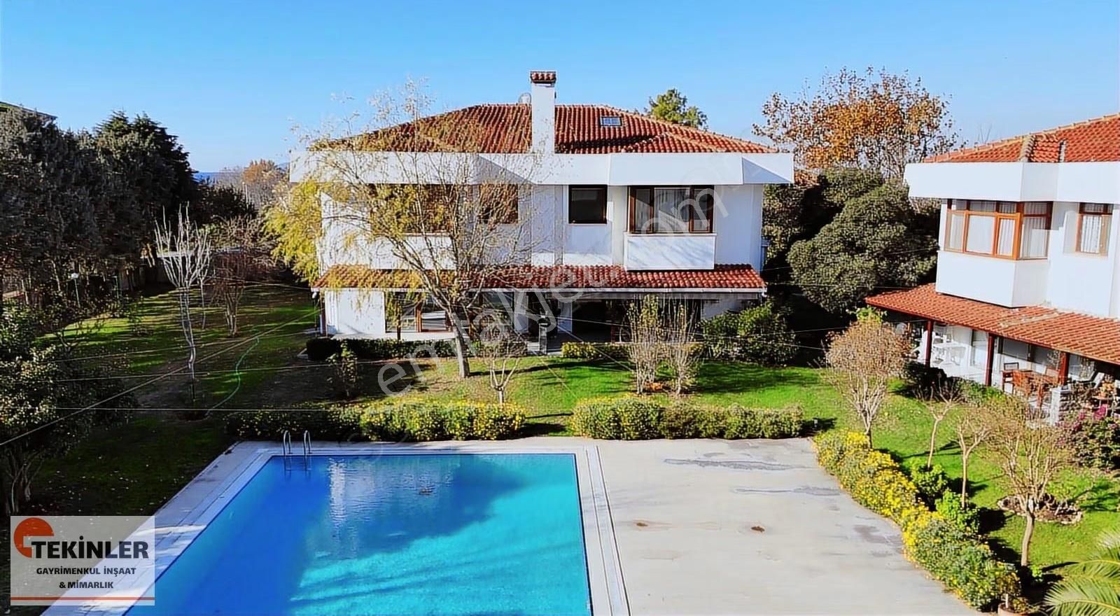 Tuzla Mercan'da Revize Edilmiş Manzaralı Kiralık Tripleks Villa