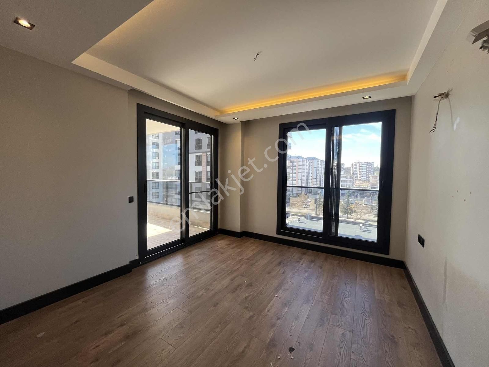 Kabasakal Blv Üzeri/5+1/ultra Lüx/sosyal Donatı/akıllı Ev/havuz! - Görsel 4