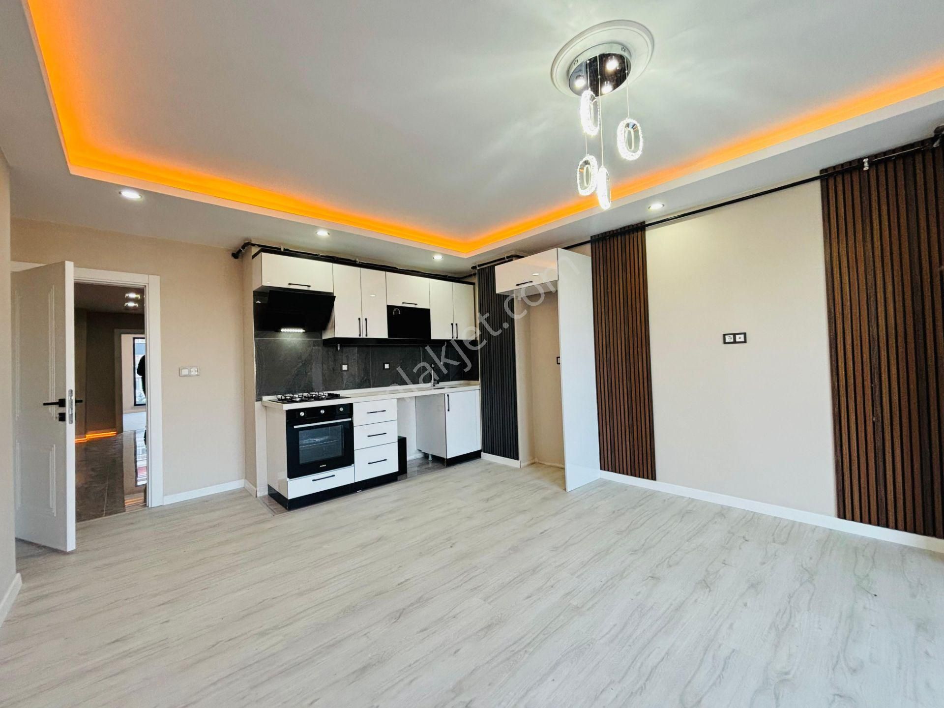 Güven'den Tepe'de Yılın Son Fırsat Dairesi Ön Cephe İskanlı 1+1 - Görsel 5