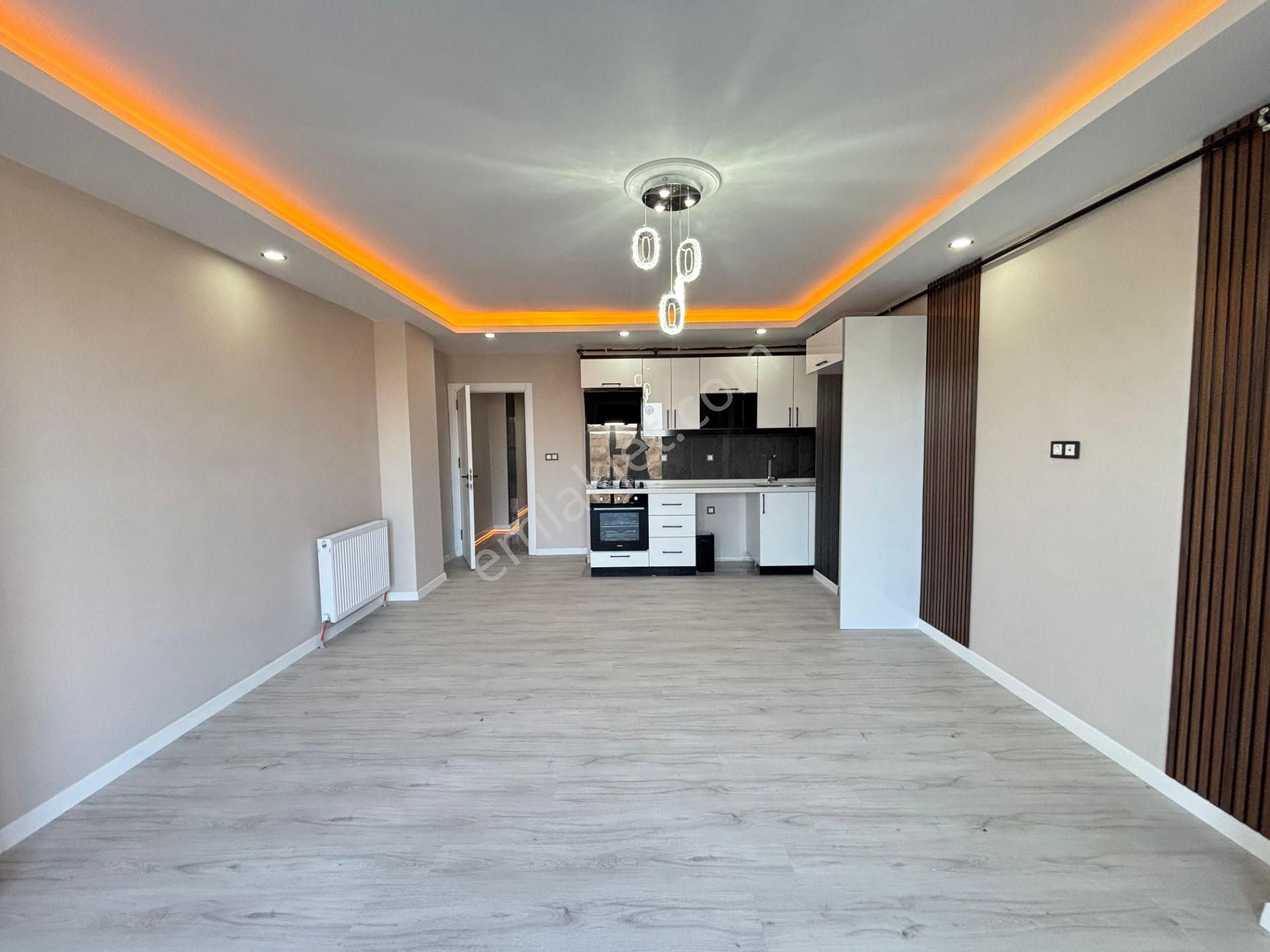 Güven'den Tepe'de Yılın Son Fırsat Dairesi Ön Cephe İskanlı 1+1 - Görsel 3