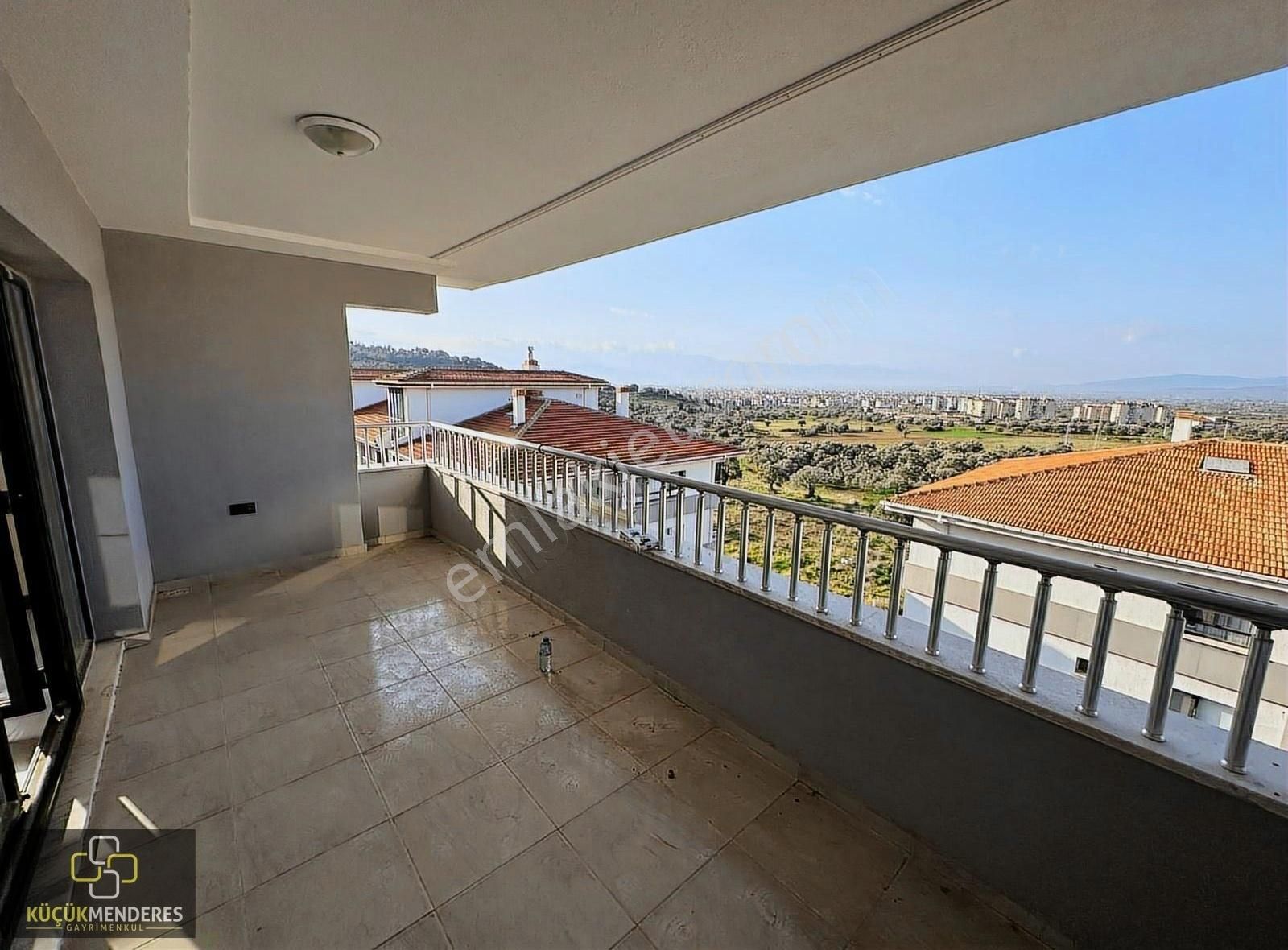 Küçük Menderes'ten Ödemiş Gölcük Mah. Kiralık Daire 3+1 Toki - Görsel 6