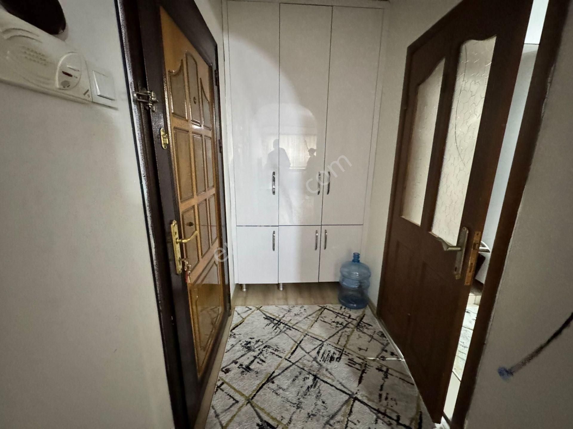 Merkezi Konumda 100m² 2+1 Full Eşyalı Acil Satılık - Görsel 9