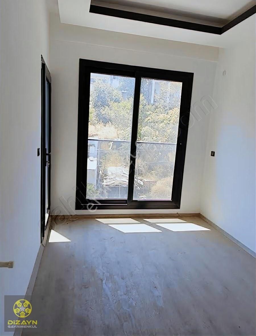 Kuşadası Merkezde Sahile Yürüme Mesafesinde 2+1 Fırsat Daire - Görsel 8
