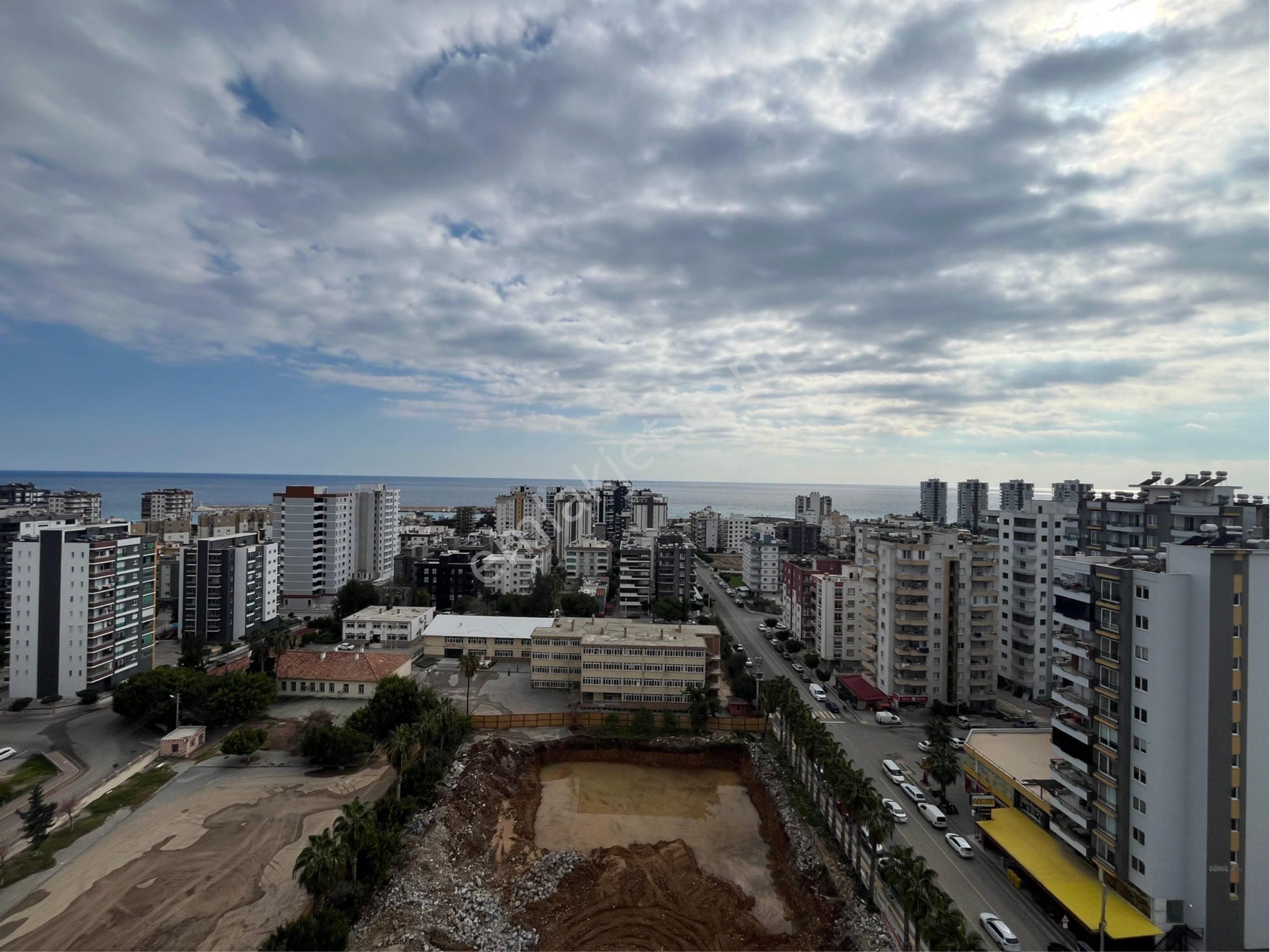 Erdemli Merkez Deniz Manzaralı Kiralık Dublex