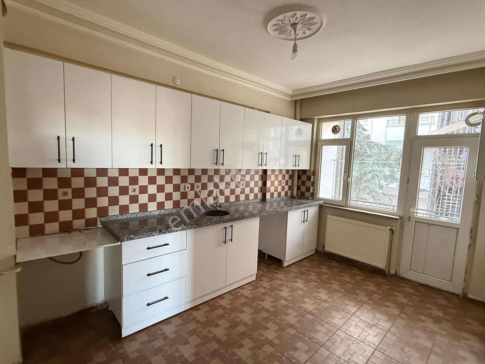 Net Emlaktan Üniversite Karışısında 3+1 Bakımlı Kiralık Daire - Görsel 13