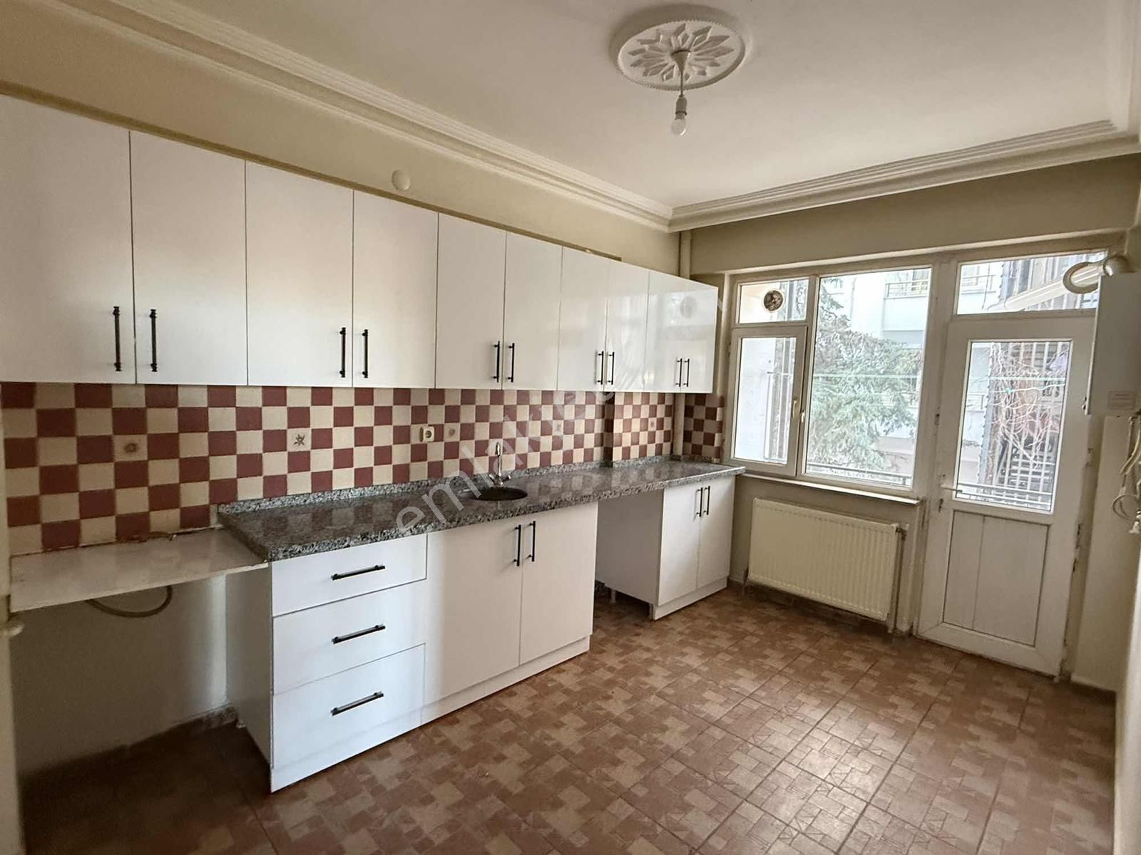 Net Emlaktan Üniversite Karışısında 3+1 Bakımlı Kiralık Daire - Görsel 4