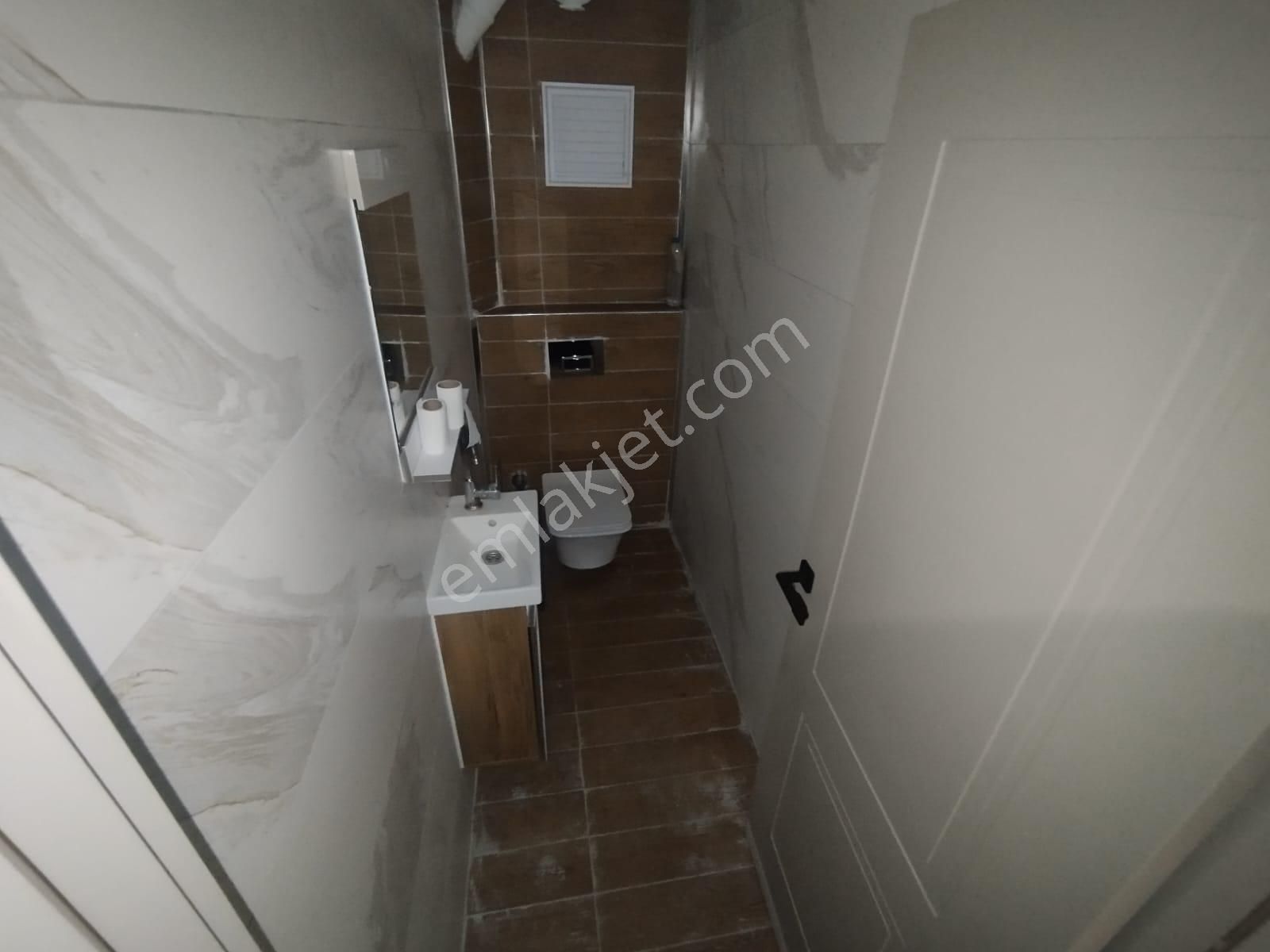 Adnan Menderes'te Metroya Yürüme Mesafesinde 3+1 Daire! - Görsel 18