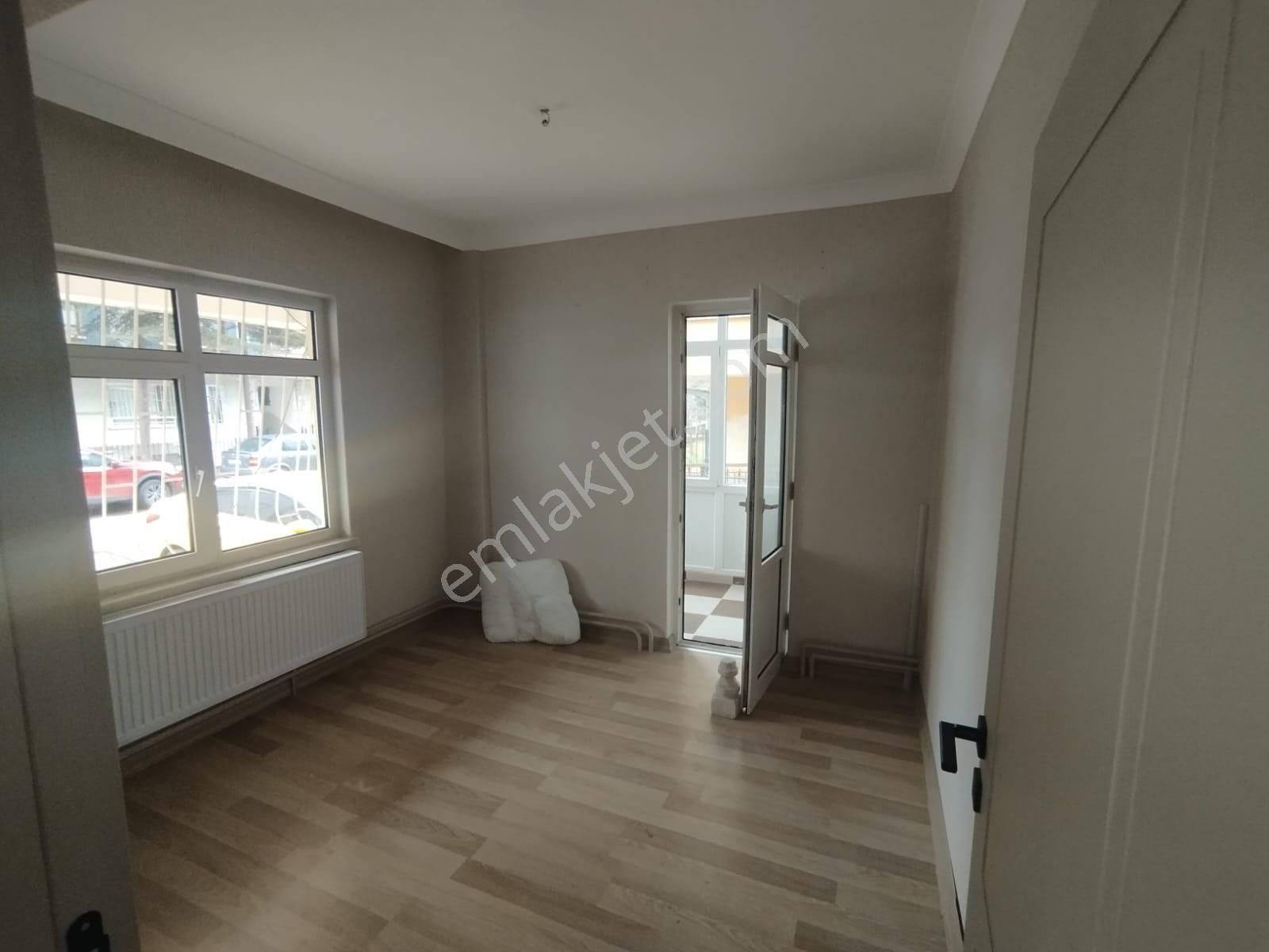 Adnan Menderes'te Metroya Yürüme Mesafesinde 3+1 Daire! - Görsel 8