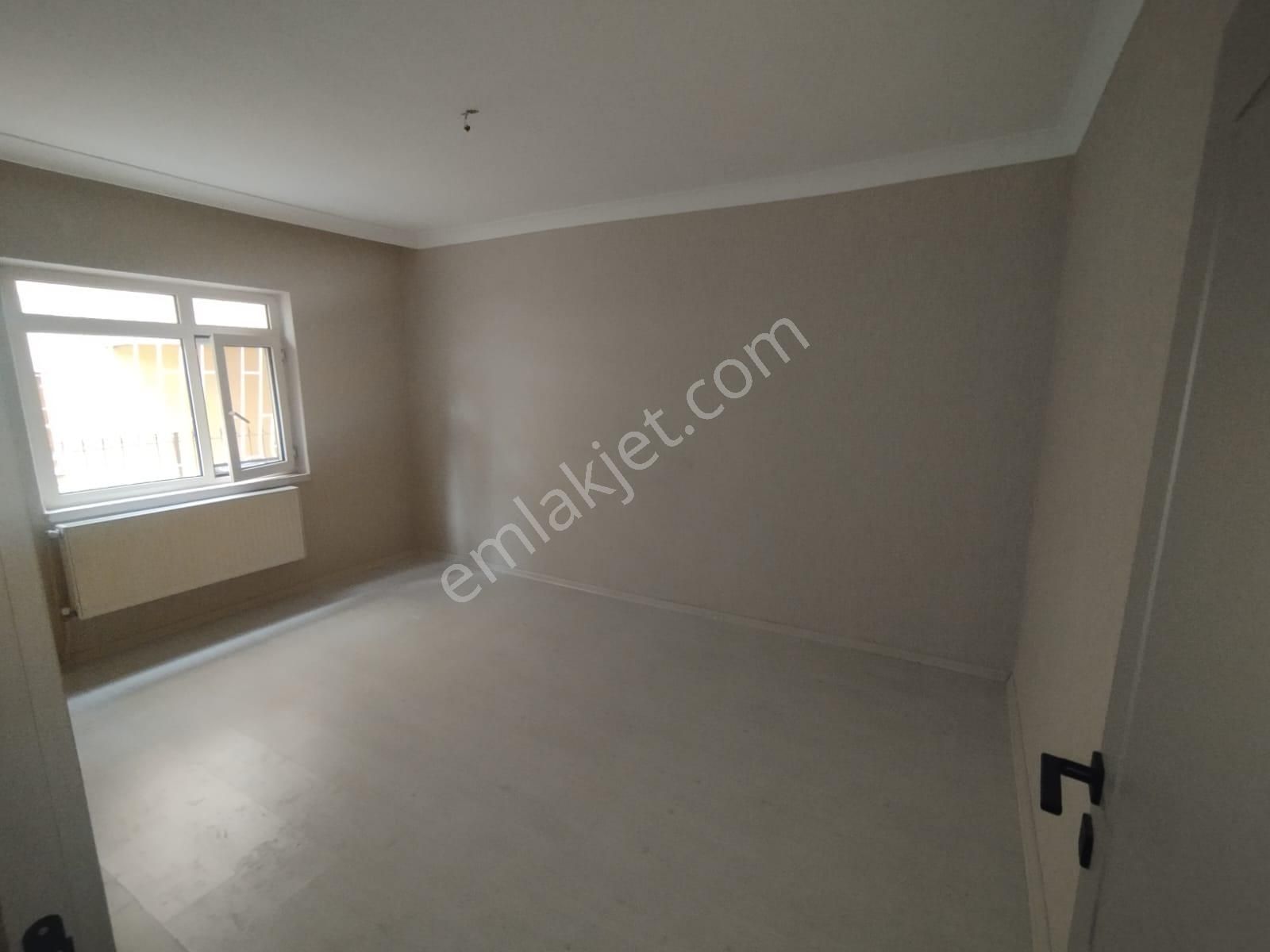 Adnan Menderes'te Metroya Yürüme Mesafesinde 3+1 Daire! - Görsel 12