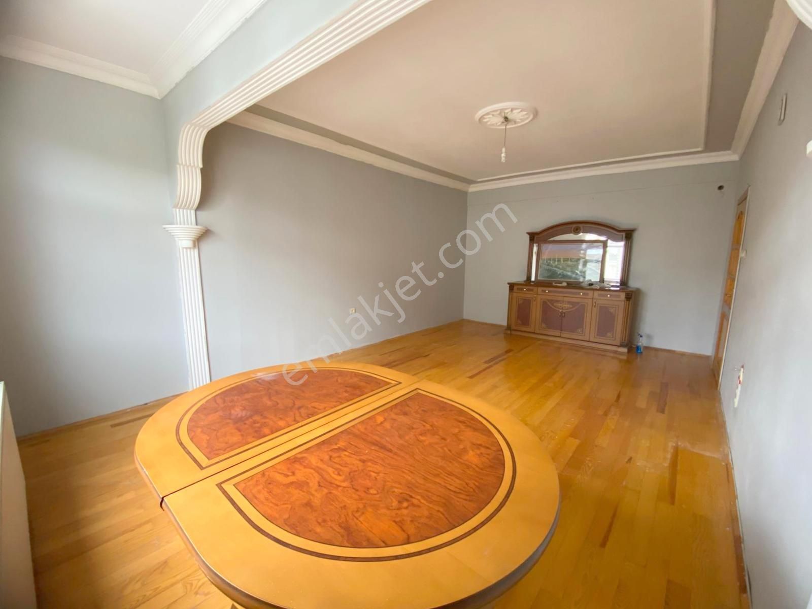 Mertcan'dan Caddeye 1dk 2 Kapalı Balkonlu Ara Kat Geniş 3+1 - Görsel 7