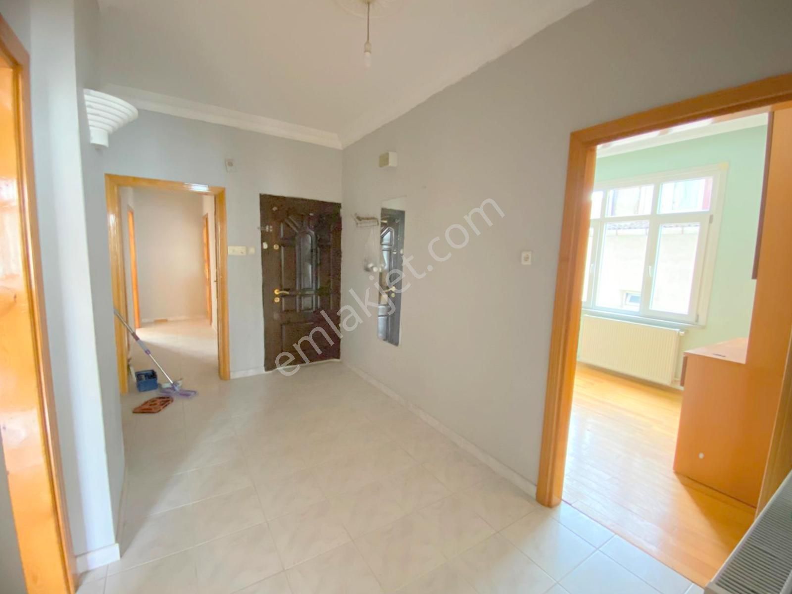 Mertcan'dan Caddeye 1dk 2 Kapalı Balkonlu Ara Kat Geniş 3+1 - Görsel 19