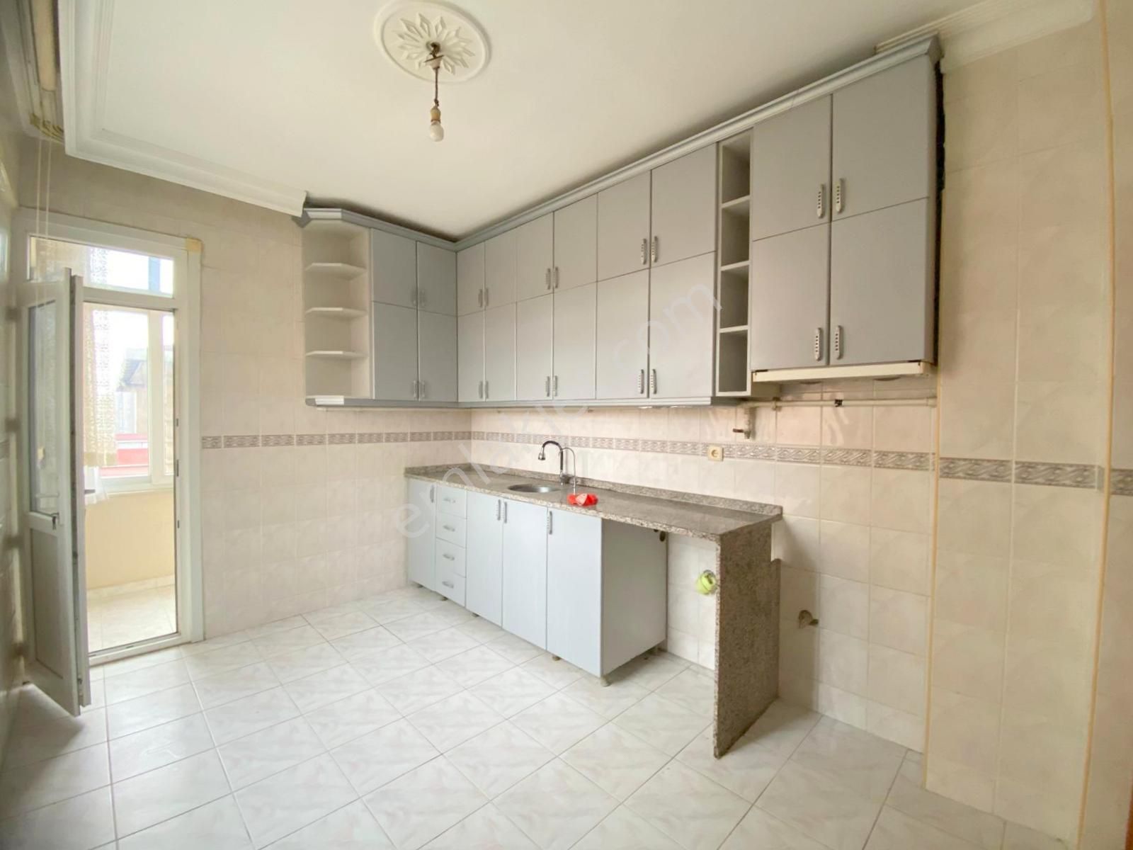 Mertcan'dan Caddeye 1dk 2 Kapalı Balkonlu Ara Kat Geniş 3+1 - Görsel 4