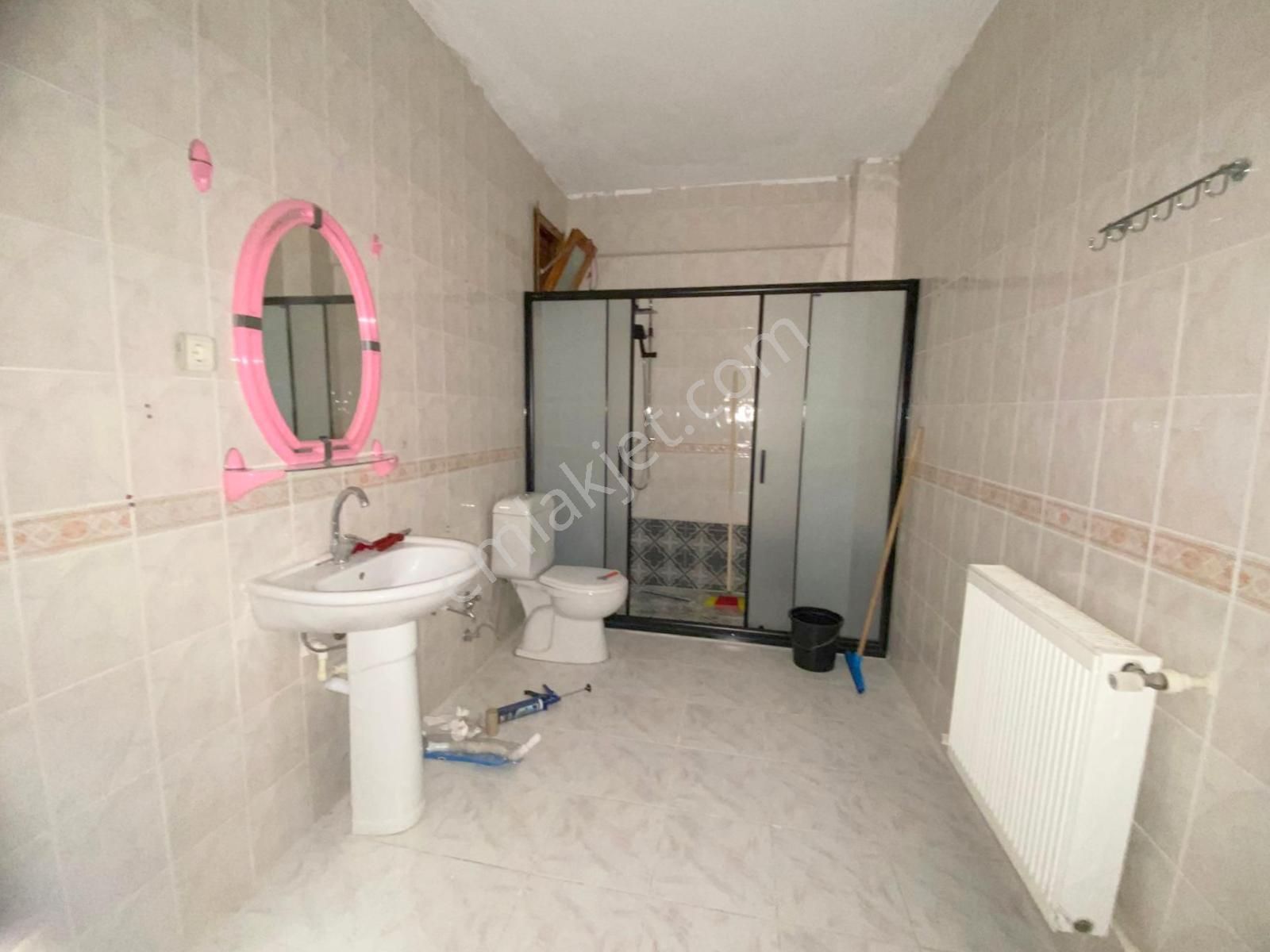 Mertcan'dan Caddeye 1dk 2 Kapalı Balkonlu Ara Kat Geniş 3+1 - Görsel 22