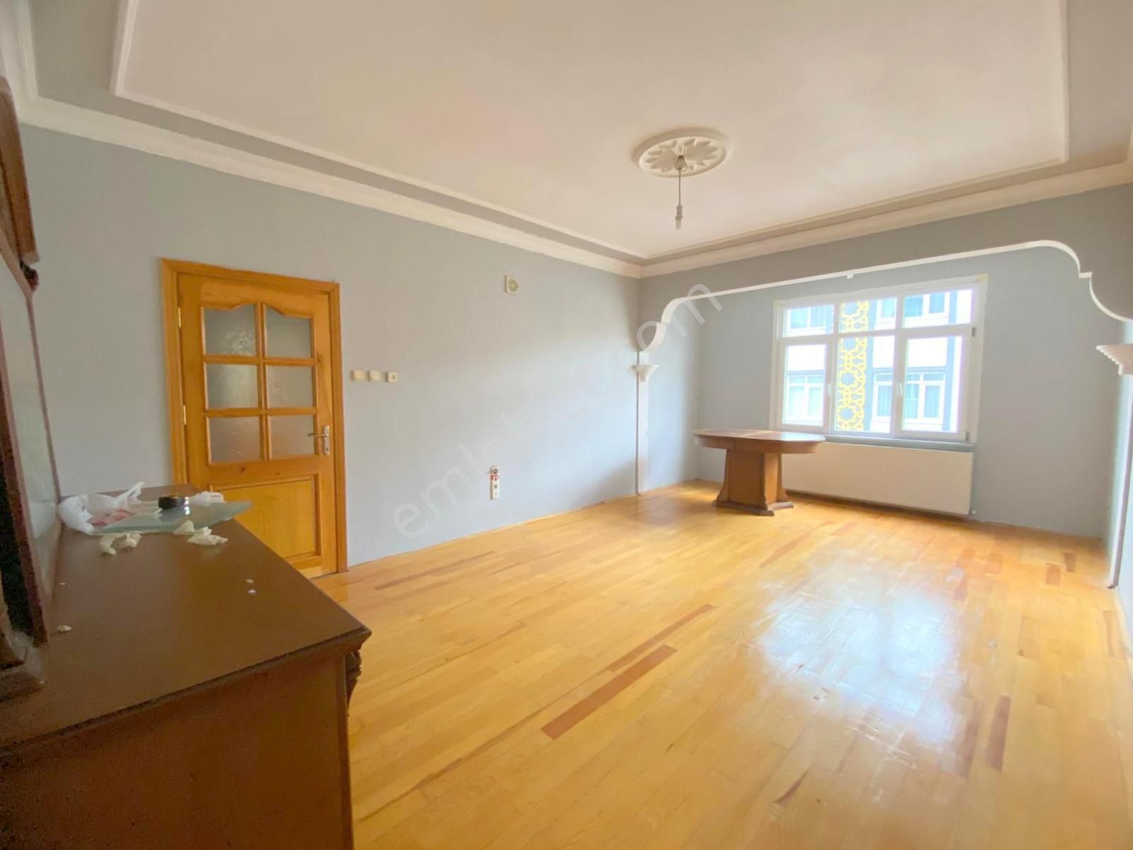 Mertcan'dan Caddeye 1dk 2 Kapalı Balkonlu Ara Kat Geniş 3+1 - Görsel 5