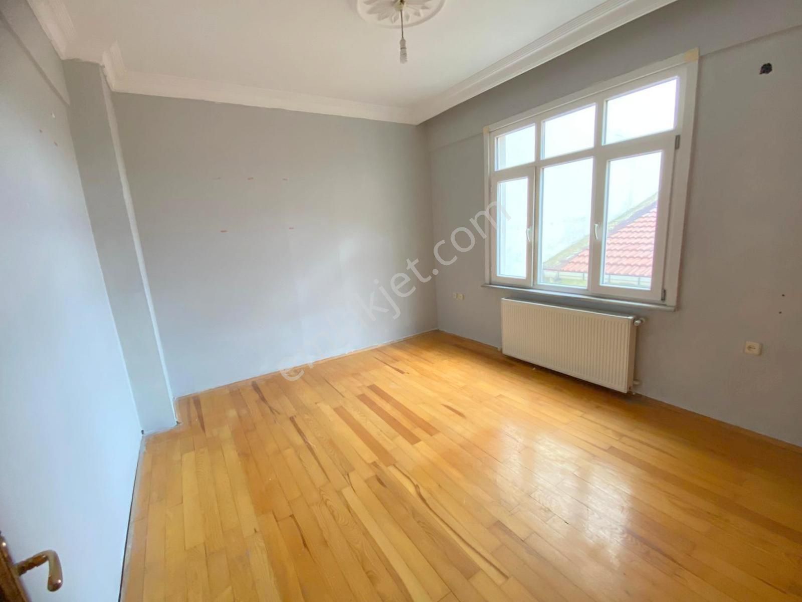 Mertcan'dan Caddeye 1dk 2 Kapalı Balkonlu Ara Kat Geniş 3+1 - Görsel 13