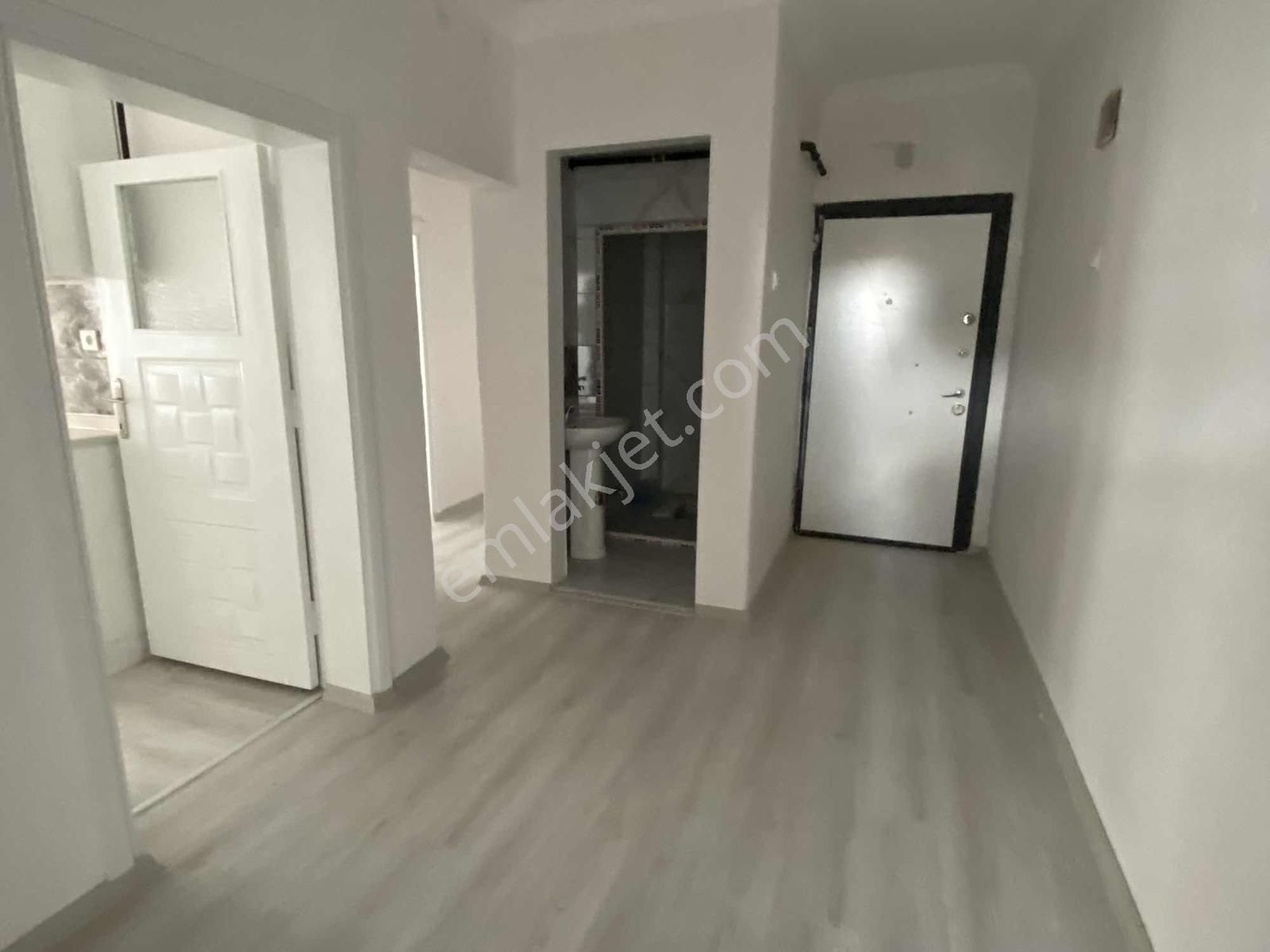 Net Emlaktan Cadde Üzeri Komple Yapılı 2+1 Ara Kat Daire - Görsel 11