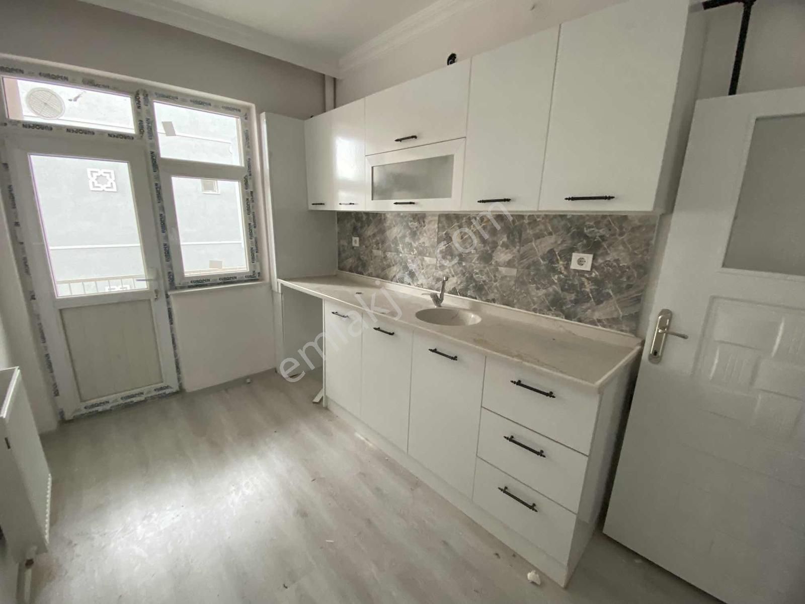 Net Emlaktan Cadde Üzeri Komple Yapılı 2+1 Ara Kat Daire - Görsel 10