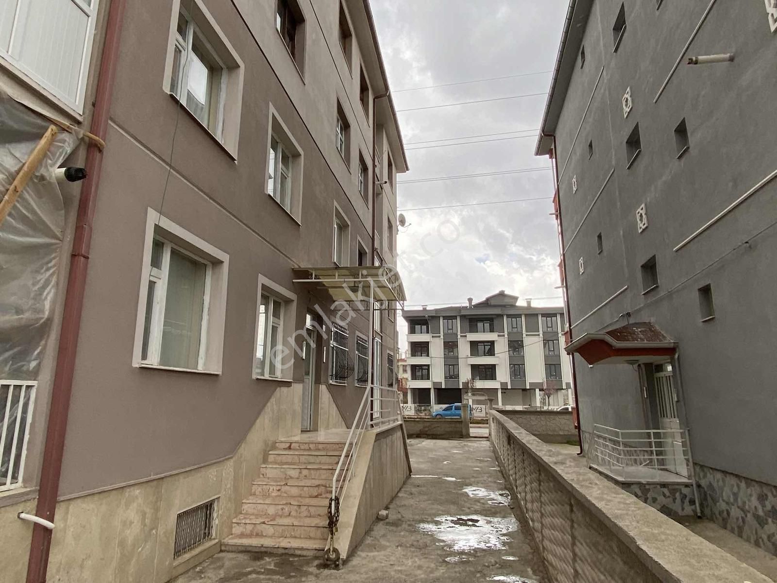 Net Emlaktan Cadde Üzeri Komple Yapılı 2+1 Ara Kat Daire - Görsel 25