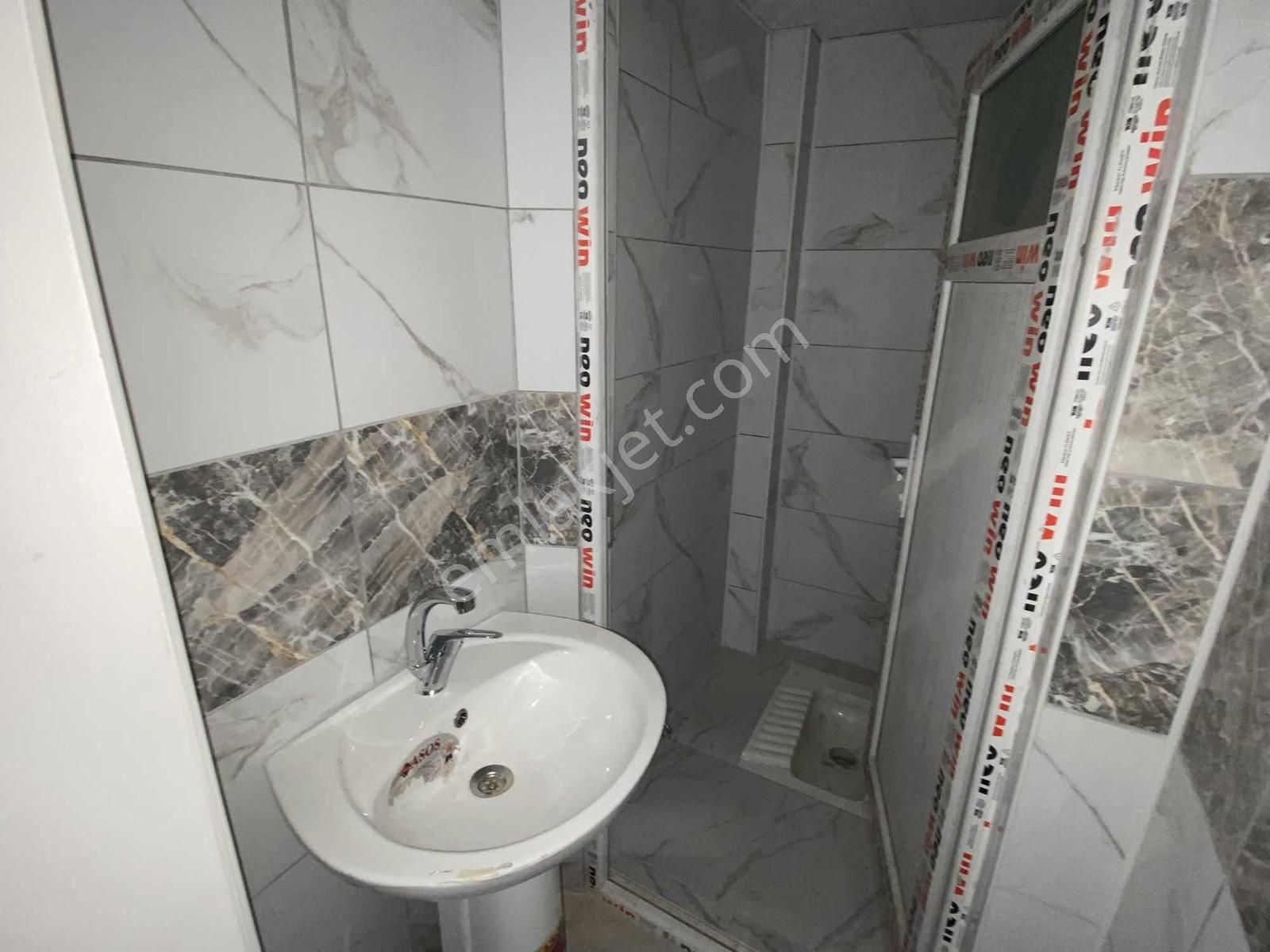 Net Emlaktan Cadde Üzeri Komple Yapılı 2+1 Ara Kat Daire - Görsel 9