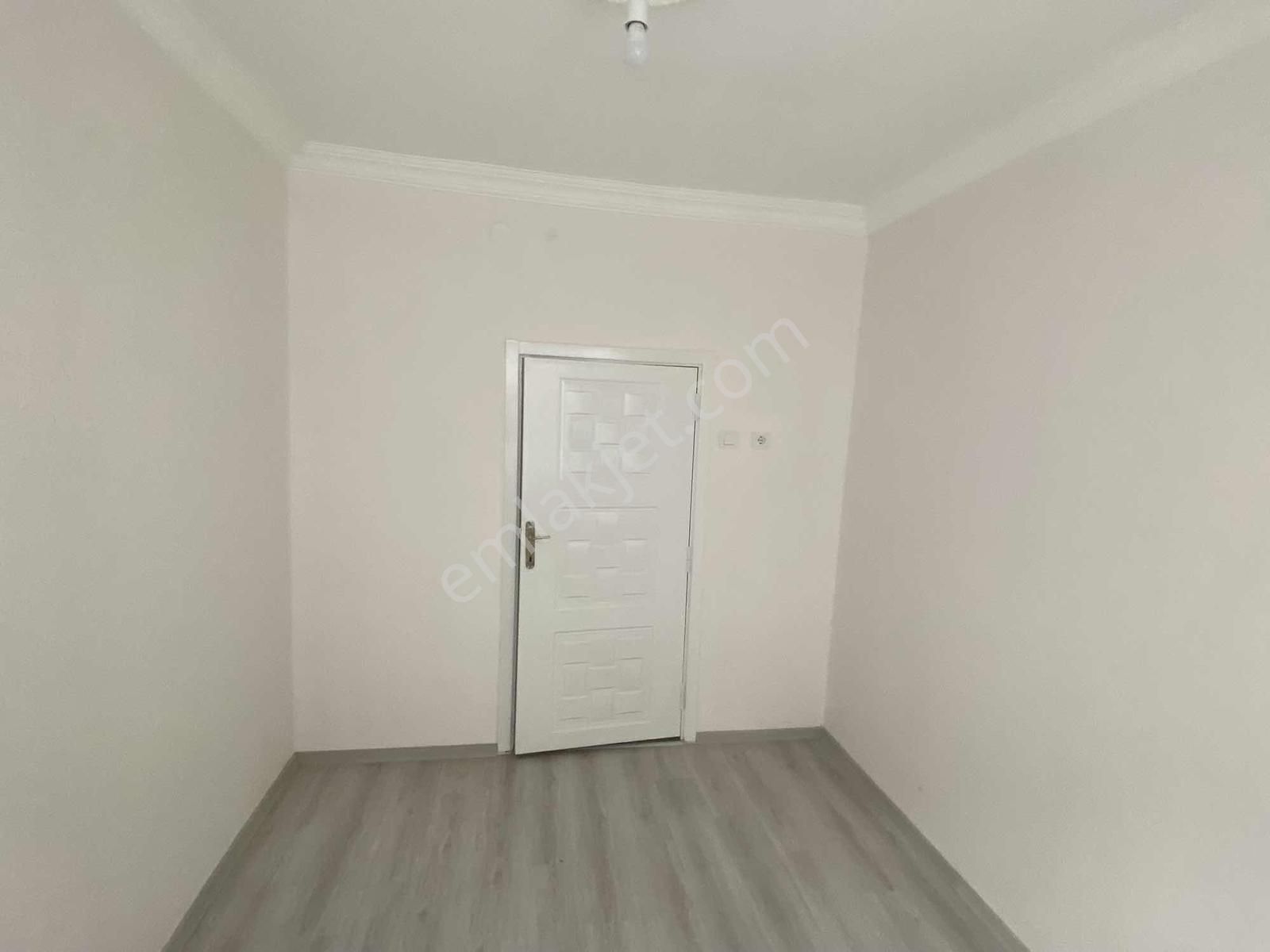 Net Emlaktan Cadde Üzeri Komple Yapılı 2+1 Ara Kat Daire - Görsel 3