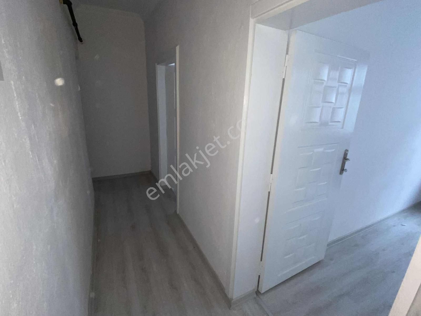 Net Emlaktan Cadde Üzeri Komple Yapılı 2+1 Ara Kat Daire - Görsel 19