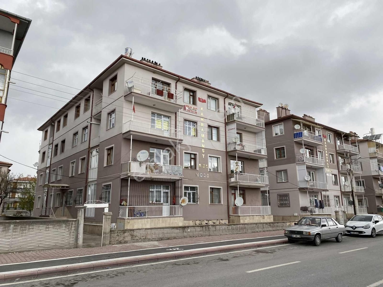 Net Emlaktan Cadde Üzeri Komple Yapılı 2+1 Ara Kat Daire