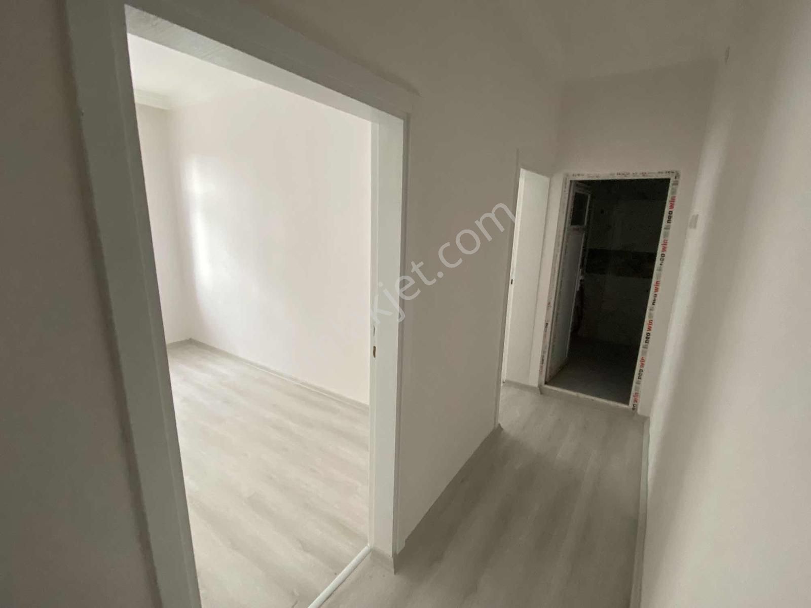 Net Emlaktan Cadde Üzeri Komple Yapılı 2+1 Ara Kat Daire - Görsel 17