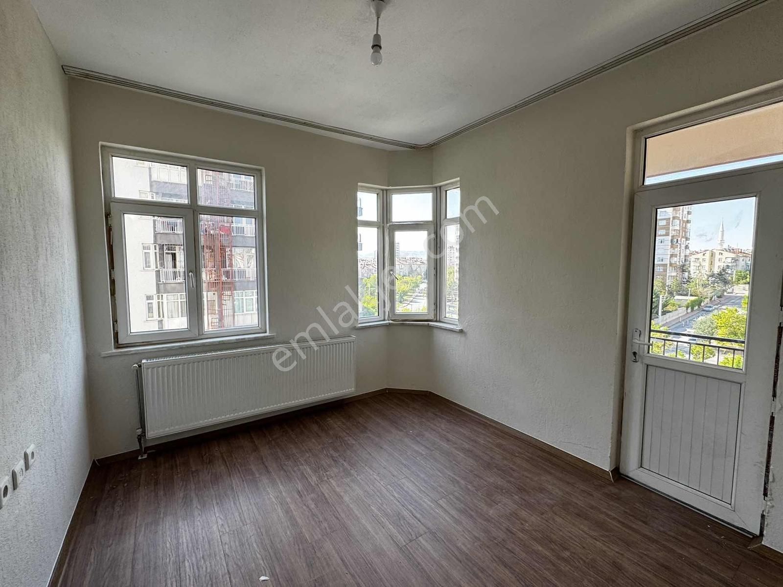 Net Emlaktan Yeni Bakımlı Ara Kat Kombili 3+1 Kiralık Daire - Görsel 14