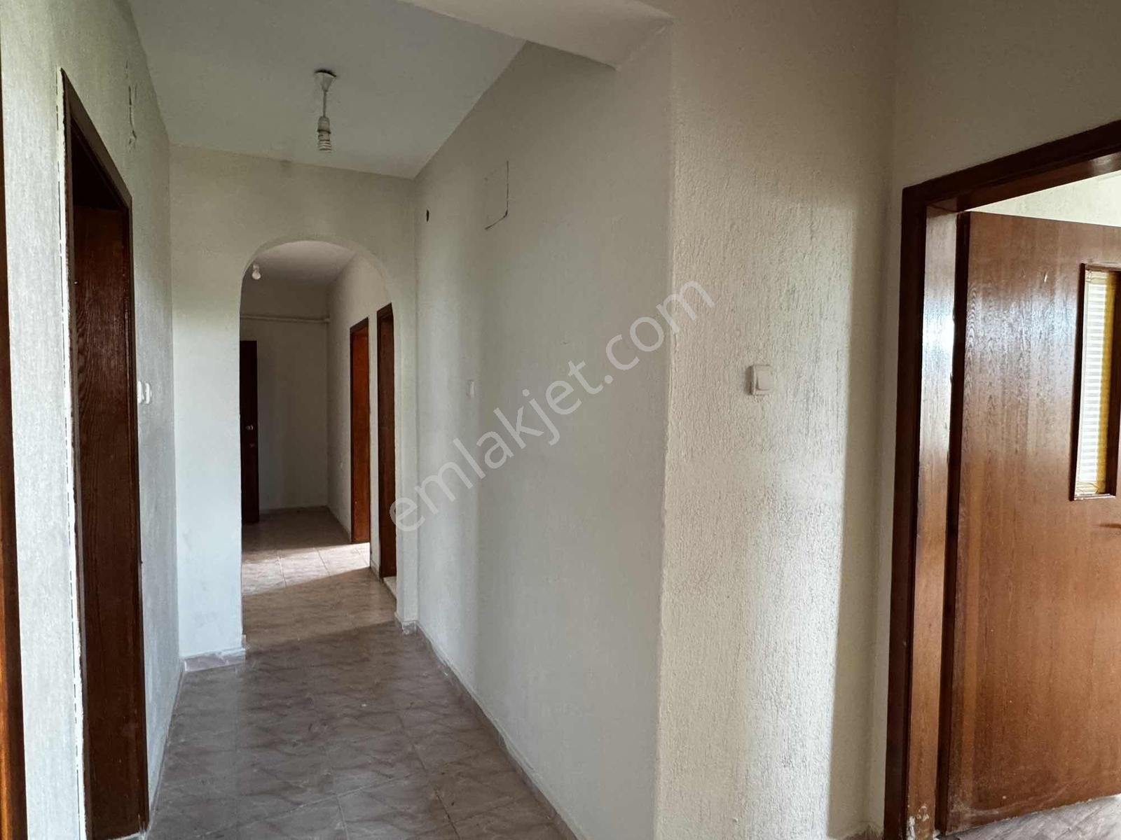 Net Emlaktan Yeni Bakımlı Ara Kat Kombili 3+1 Kiralık Daire - Görsel 17