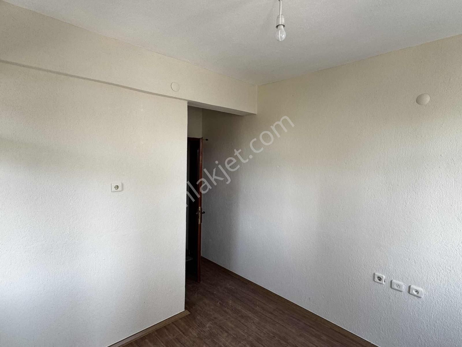 Net Emlaktan Yeni Bakımlı Ara Kat Kombili 3+1 Kiralık Daire - Görsel 31