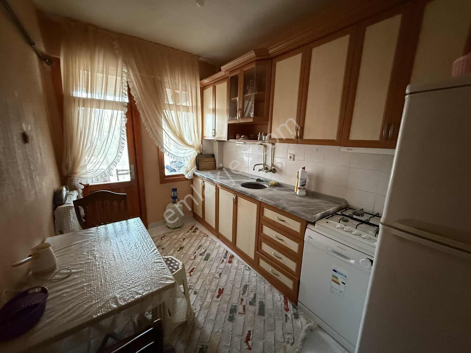 Net Emlaktan 2+1 Ara Kat Eşyalı Kiralık Daire - Görsel 2