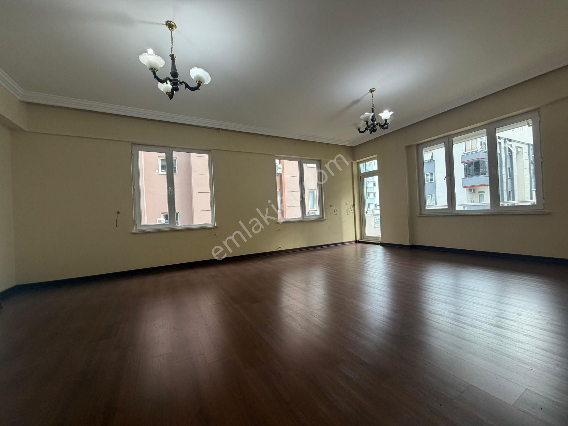 12.cadde Yakını Site İçi Arakat Geniş 3+1 - Görsel 9