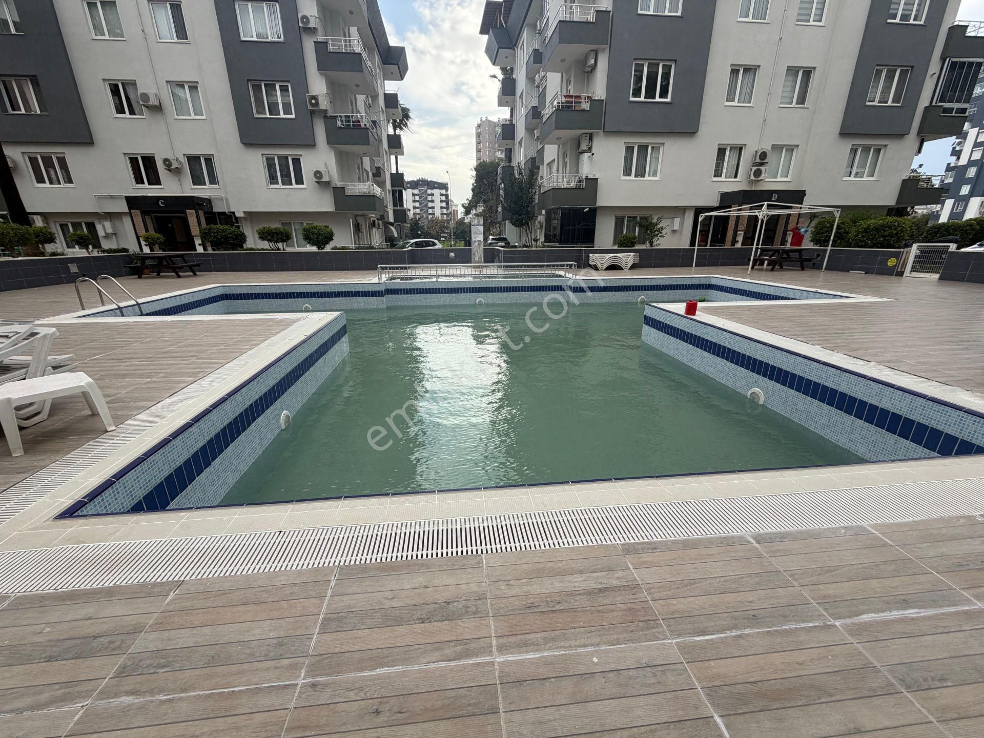 12.cadde Yakını Site İçi Arakat Geniş 3+1